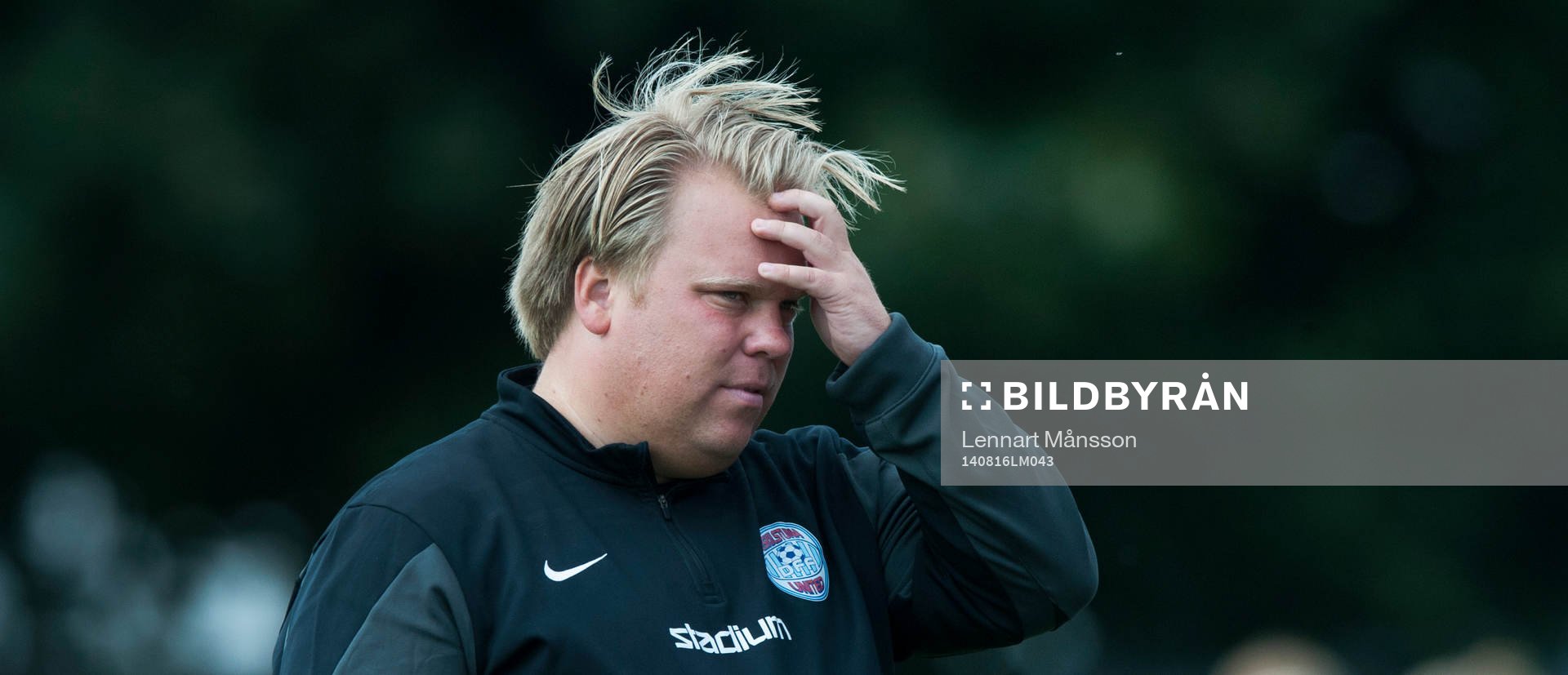 Eskilstunas tränare Viktor Ertiksson i matchen i