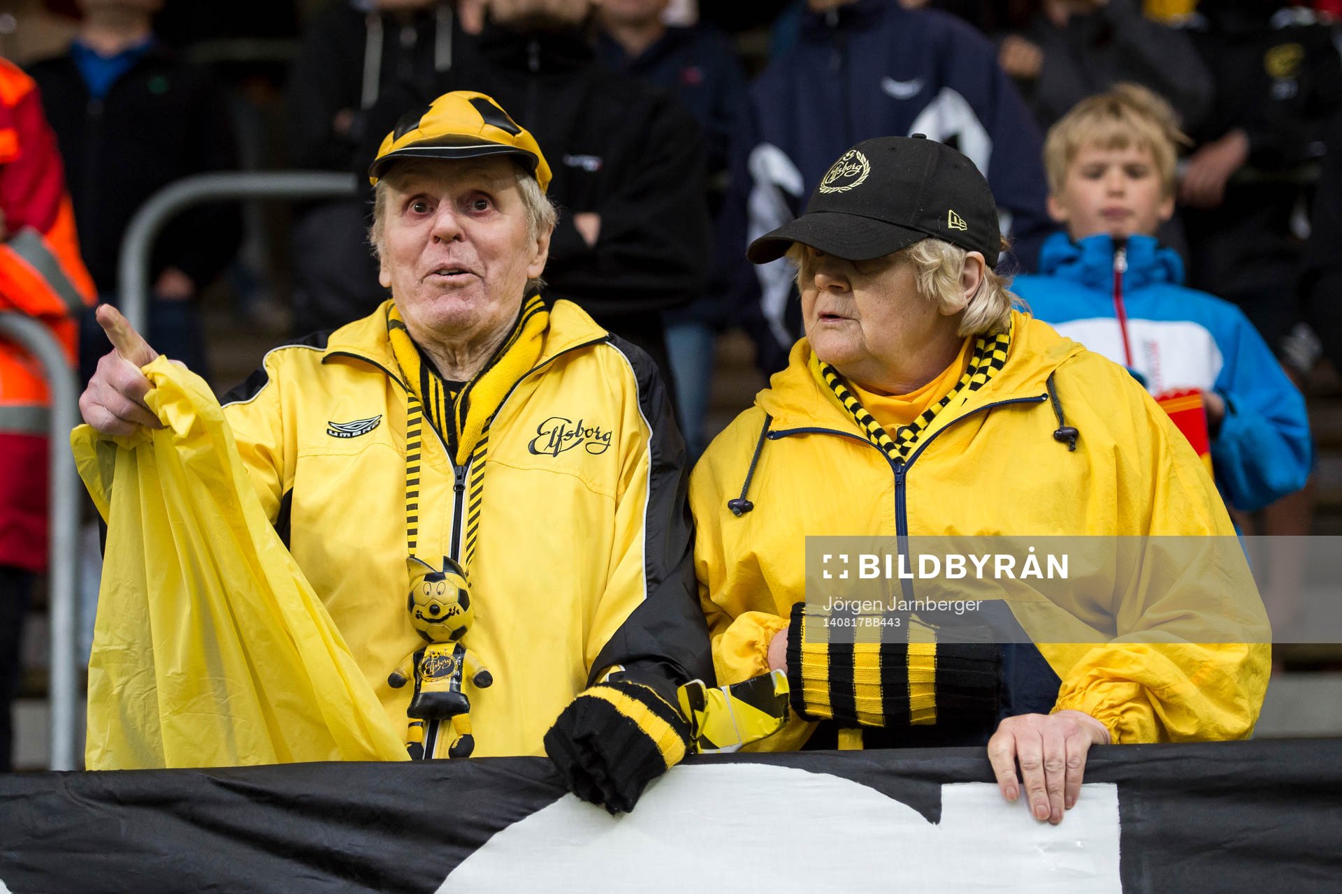 Gamla Elfsborgs supportrar på läktaren