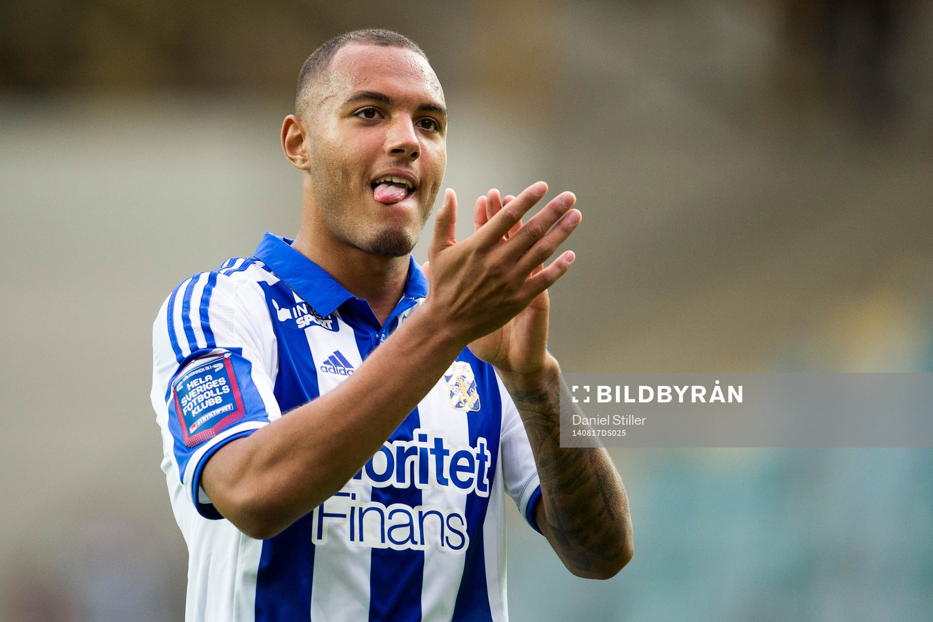 IFK Göteborgs Kenneth Zohore tackar publiken