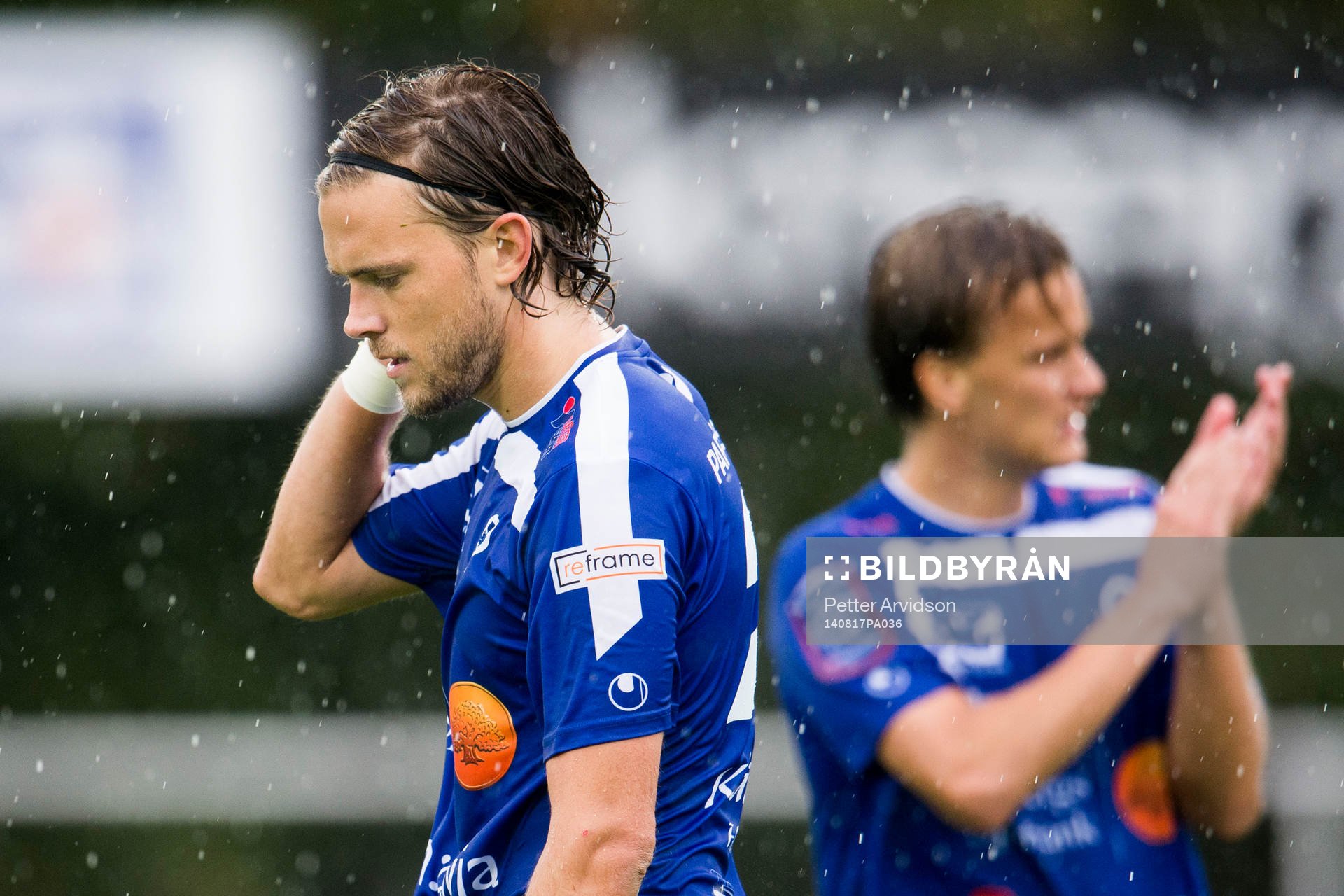 Åtvidabergs Tom Pettersson (tv) deppar