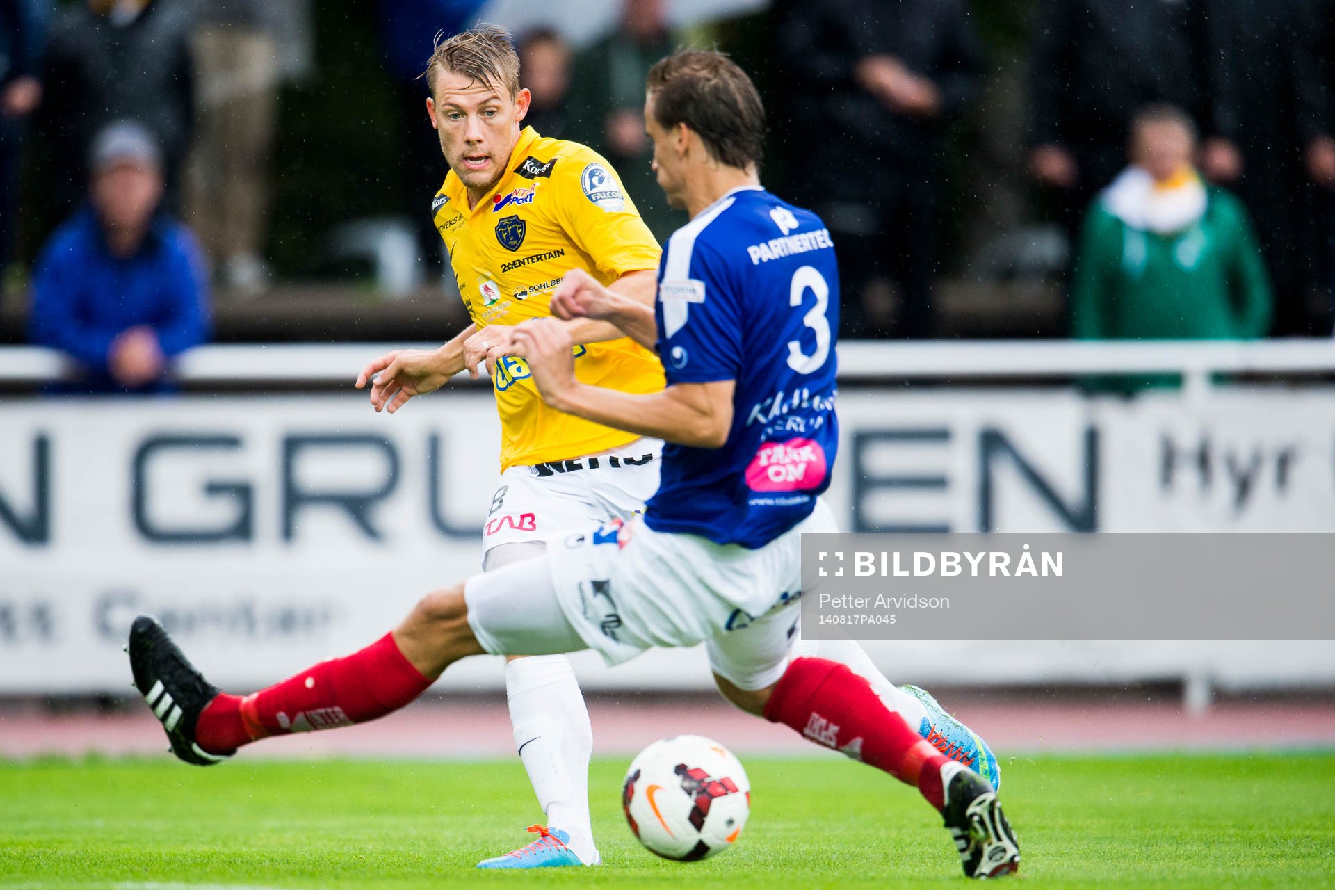Falkenbergs Patrik Ingelsten assisterar fram till 1-0