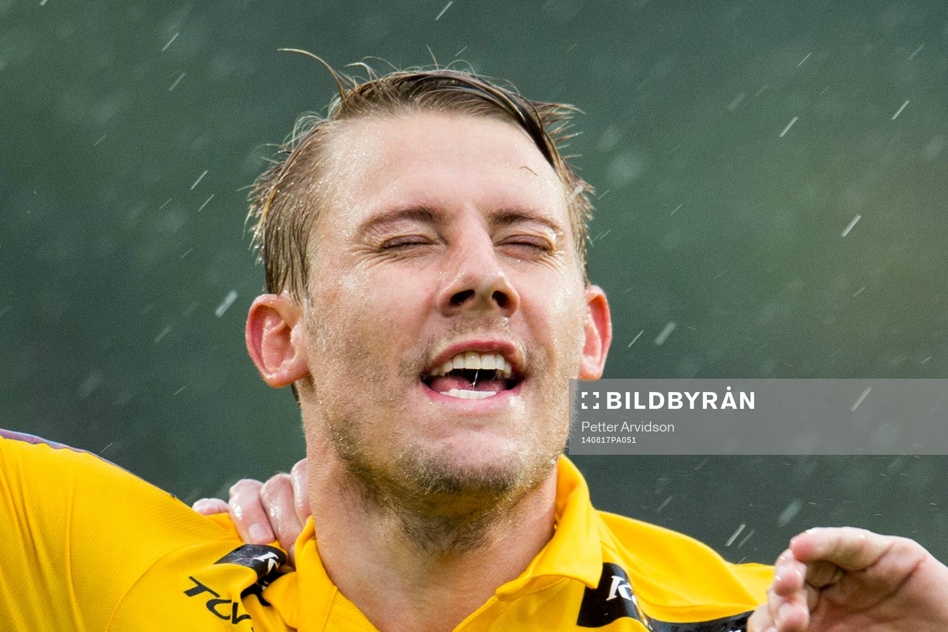 Falkenbergs Patrik Ingelsten jublar
