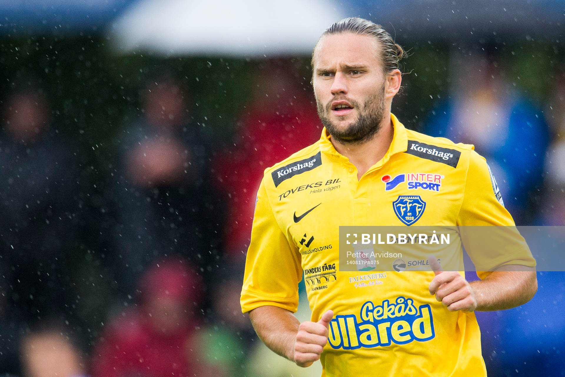 Falkenbergs Johannes Vall under fotbollsmatchen i Allsvenskan mellan Falkenberg och Åtvidaberg den 17 augusti 2014 i Falkenberg.