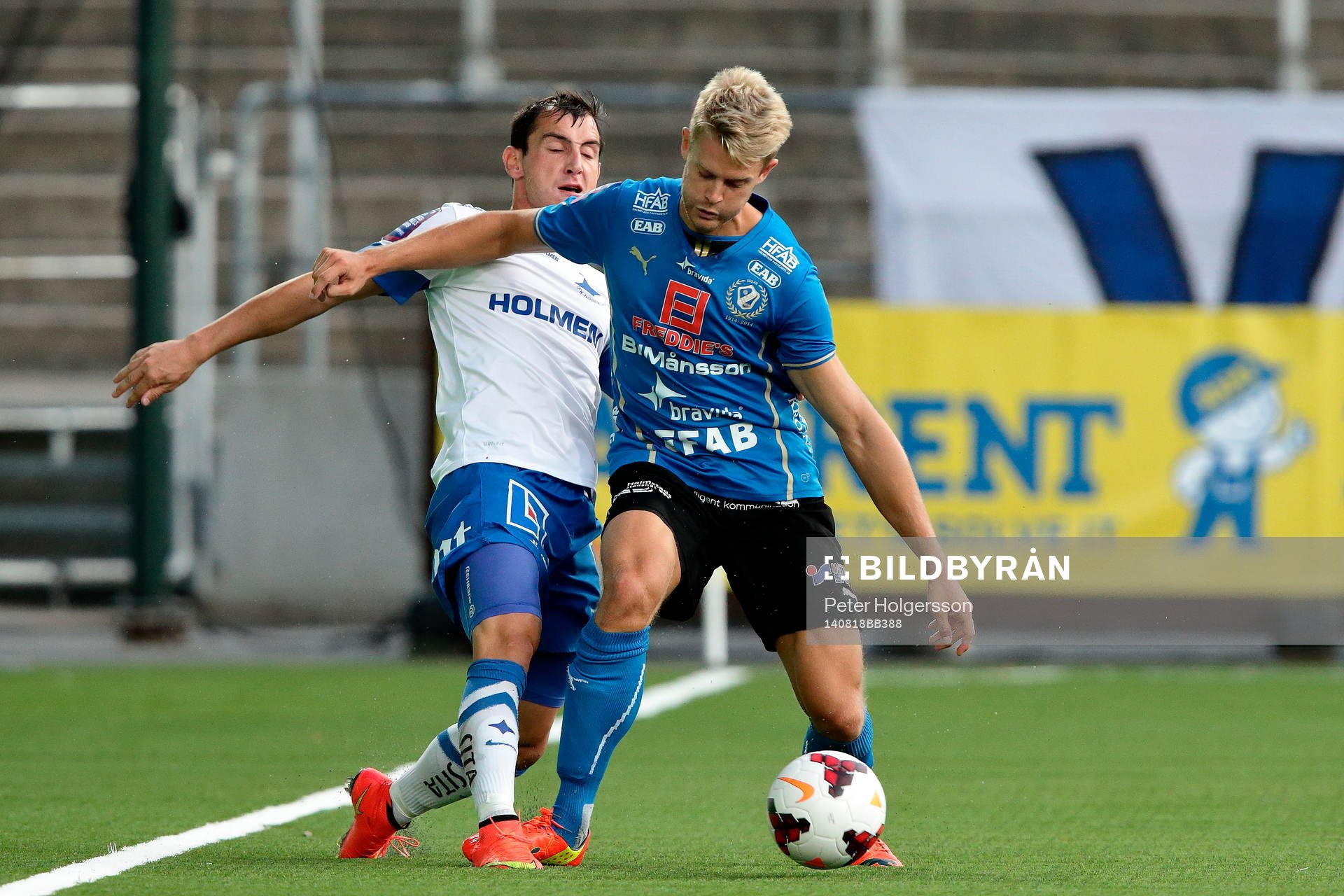 Norrköpings Nikola Tkalcic och Halmstads Viktor Ljung