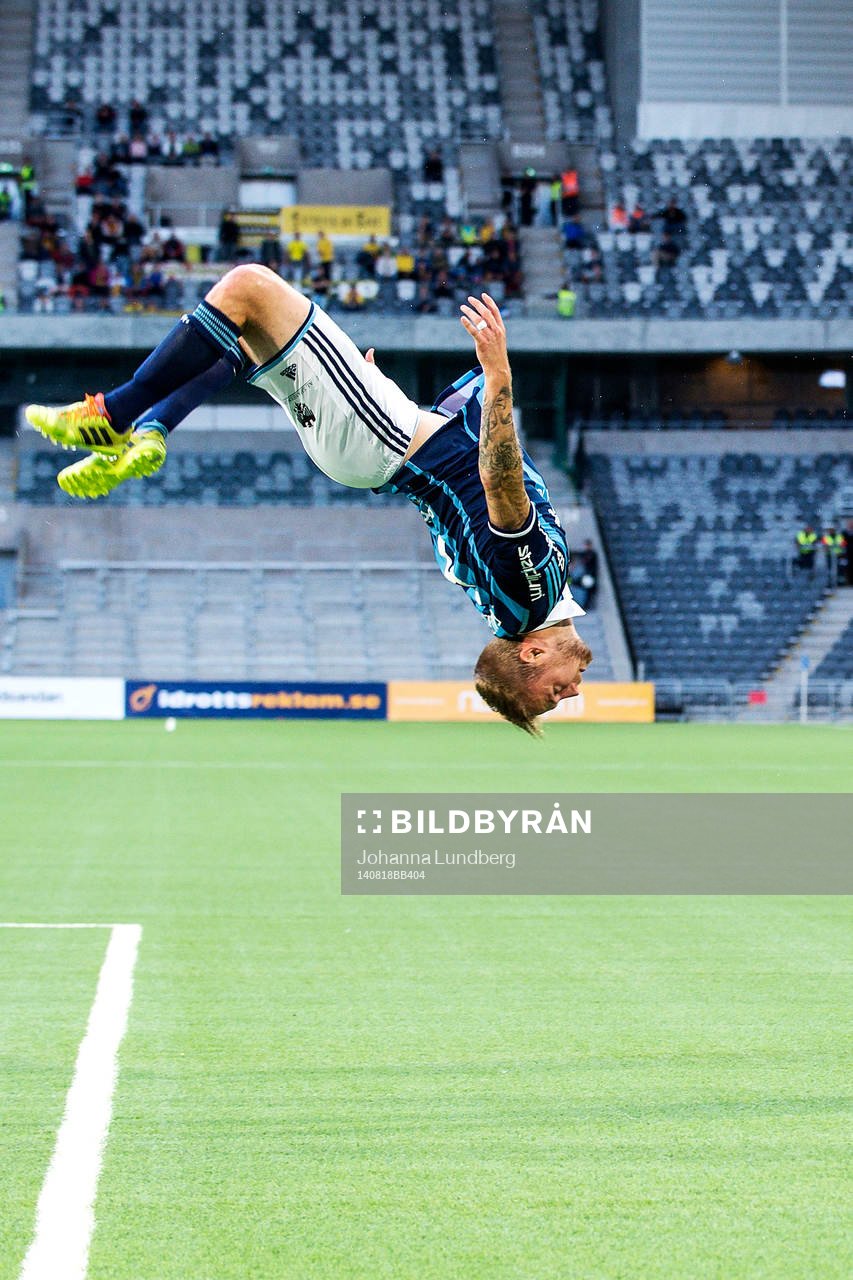 Djurgårdens Aleksander Faltsetas jublar och gör en volt