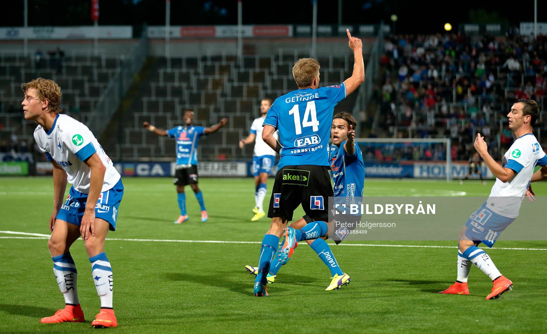 Halmstads Mikael Boman jublar