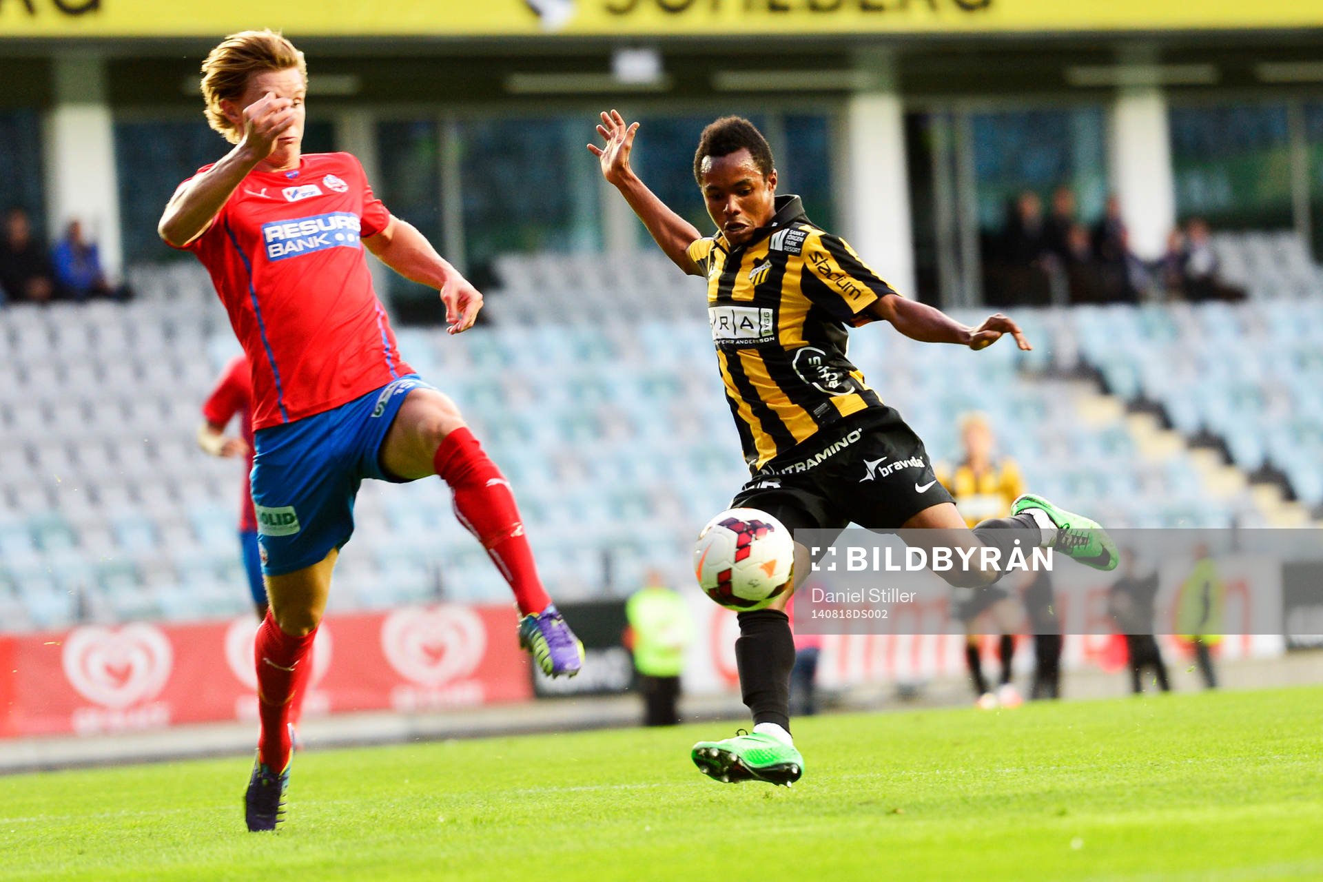 Häckens Nasiru Mohammed och Helsingborgs Emil Krafth