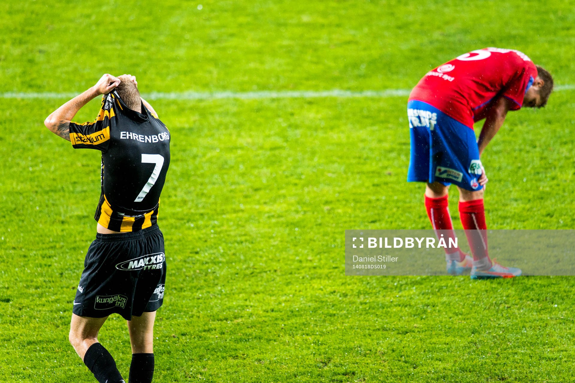 Häckens Simon Gustafson och Helsingborgs Johan Mårtensson