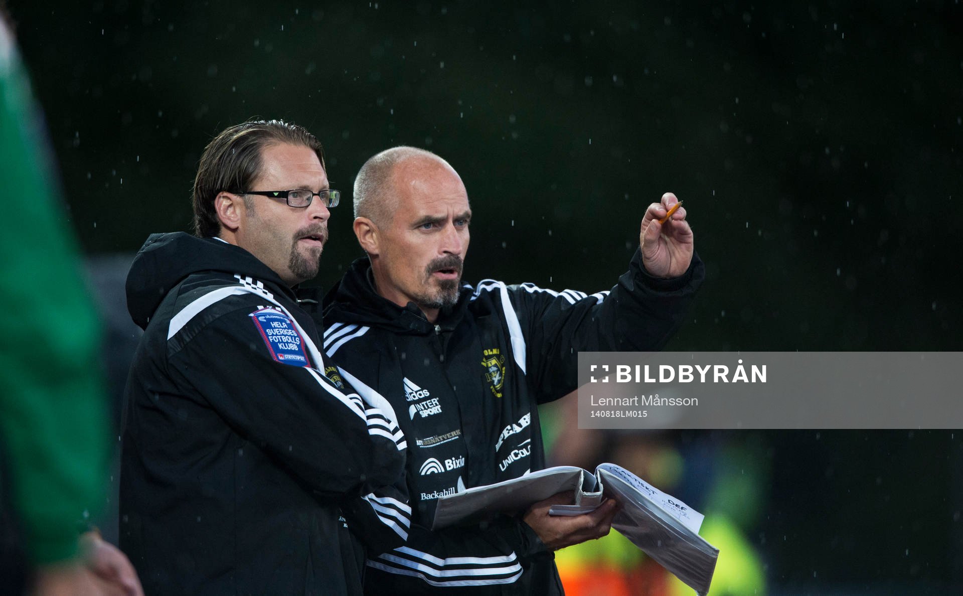 Ängelholms tränare Joakim Persson och Magnus Arvidsson i