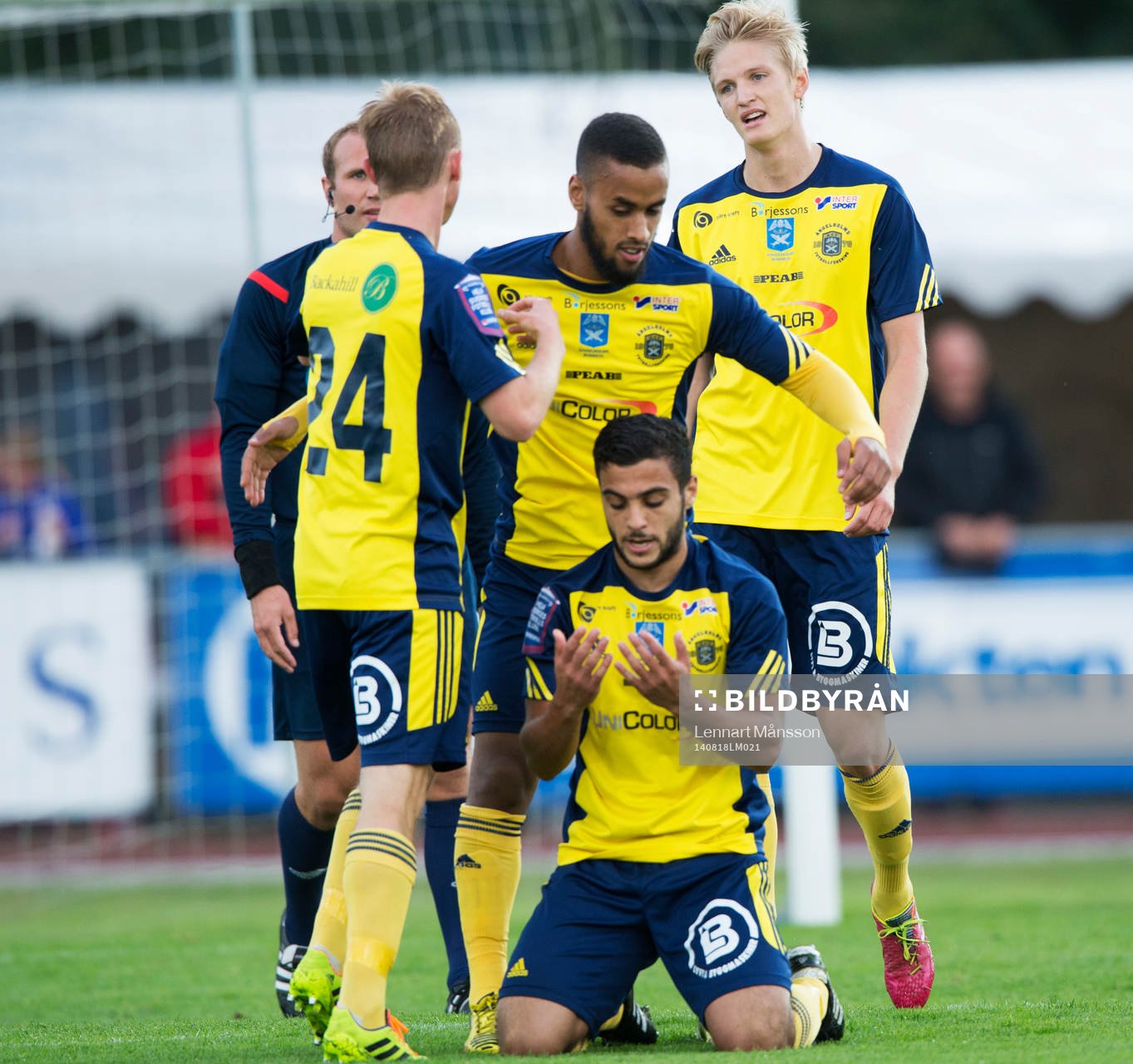 Ängelholms Othman El Kabir har gjort 1-0 och Albin