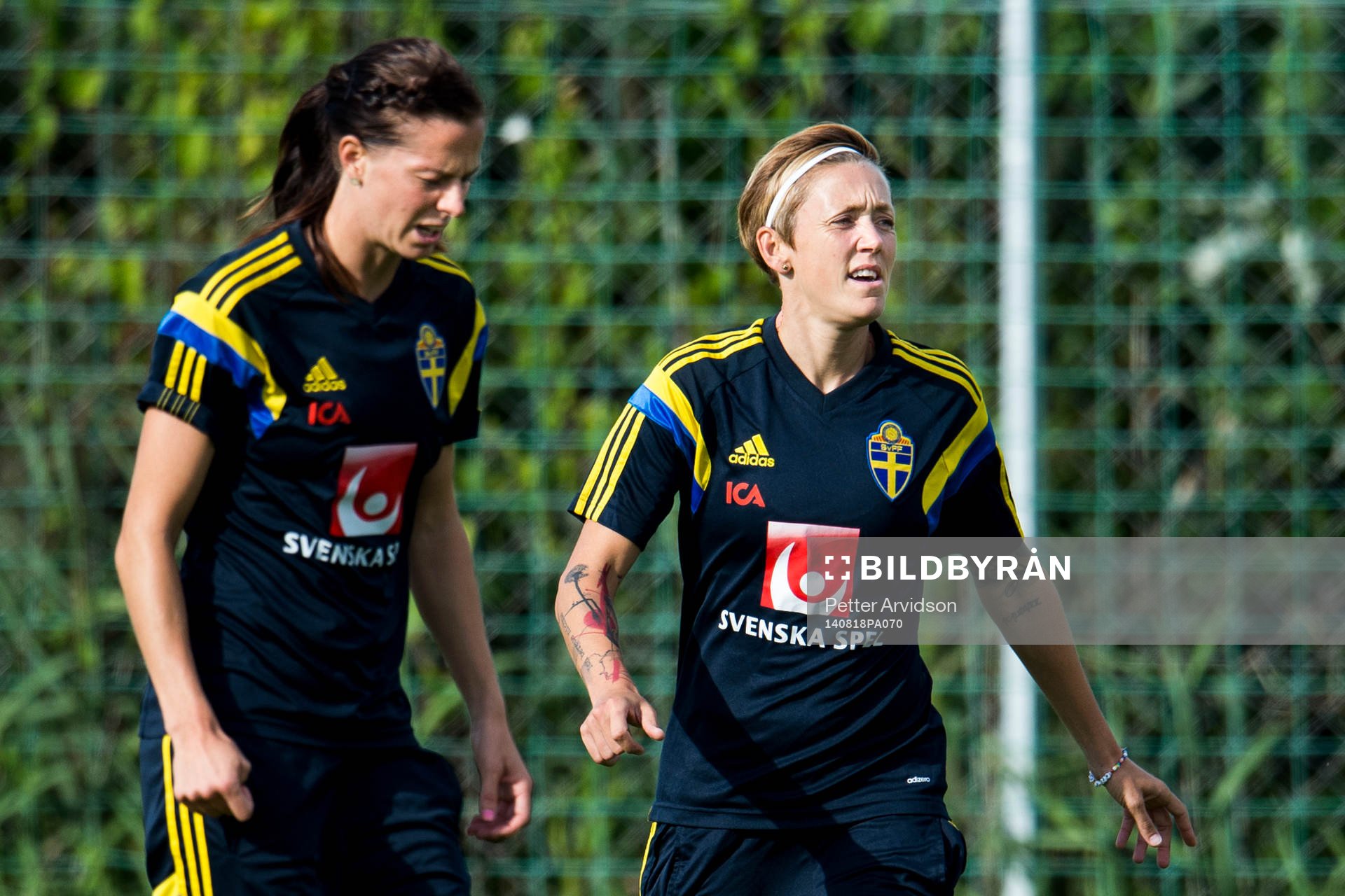 Sveriges Lotta Schelin och Therese Sjögran