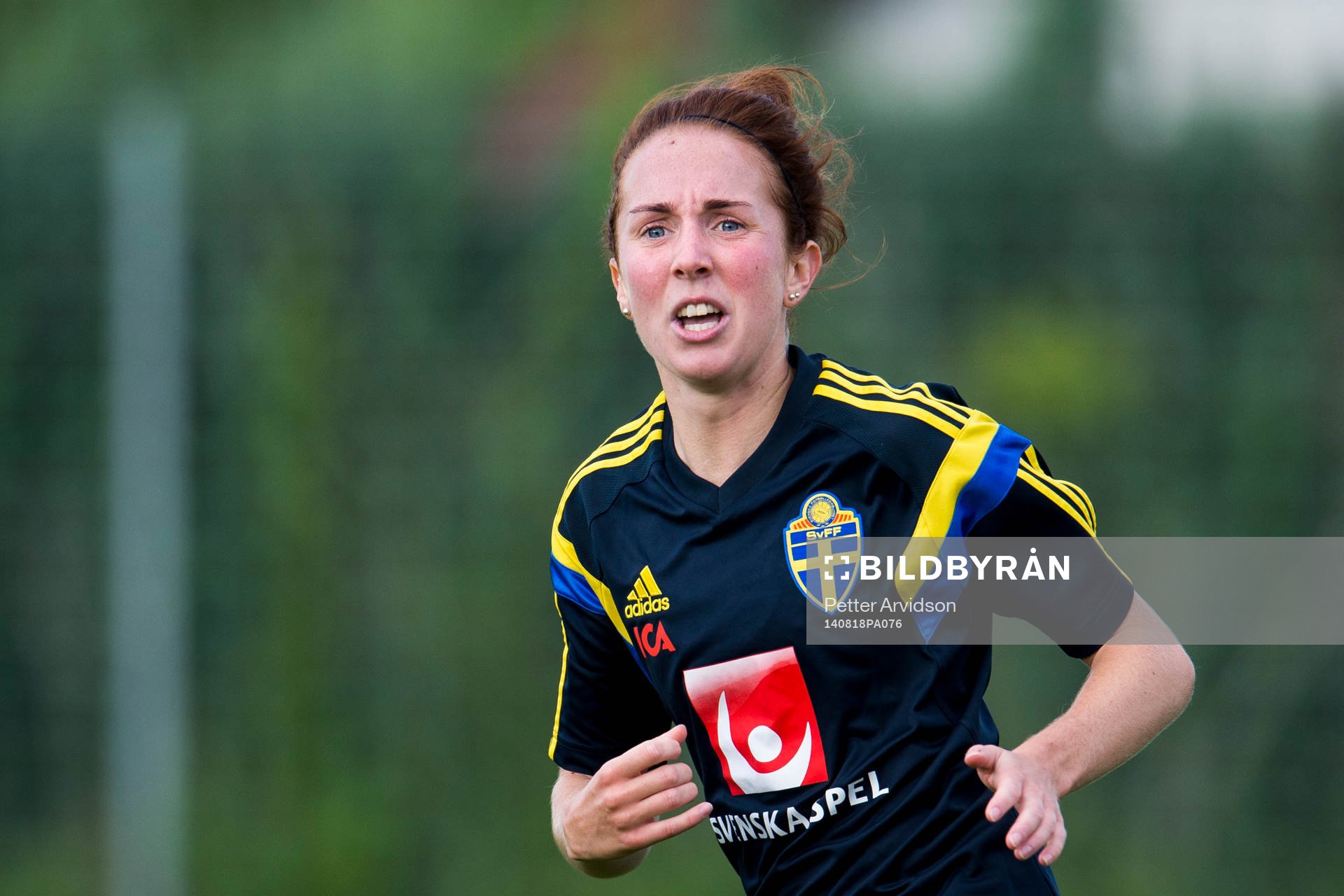 Sveriges Marina Pettersson Engström under en träning inför VM-kvalmatchen mot Polen den 18 augusti 2014 i Gdansk.