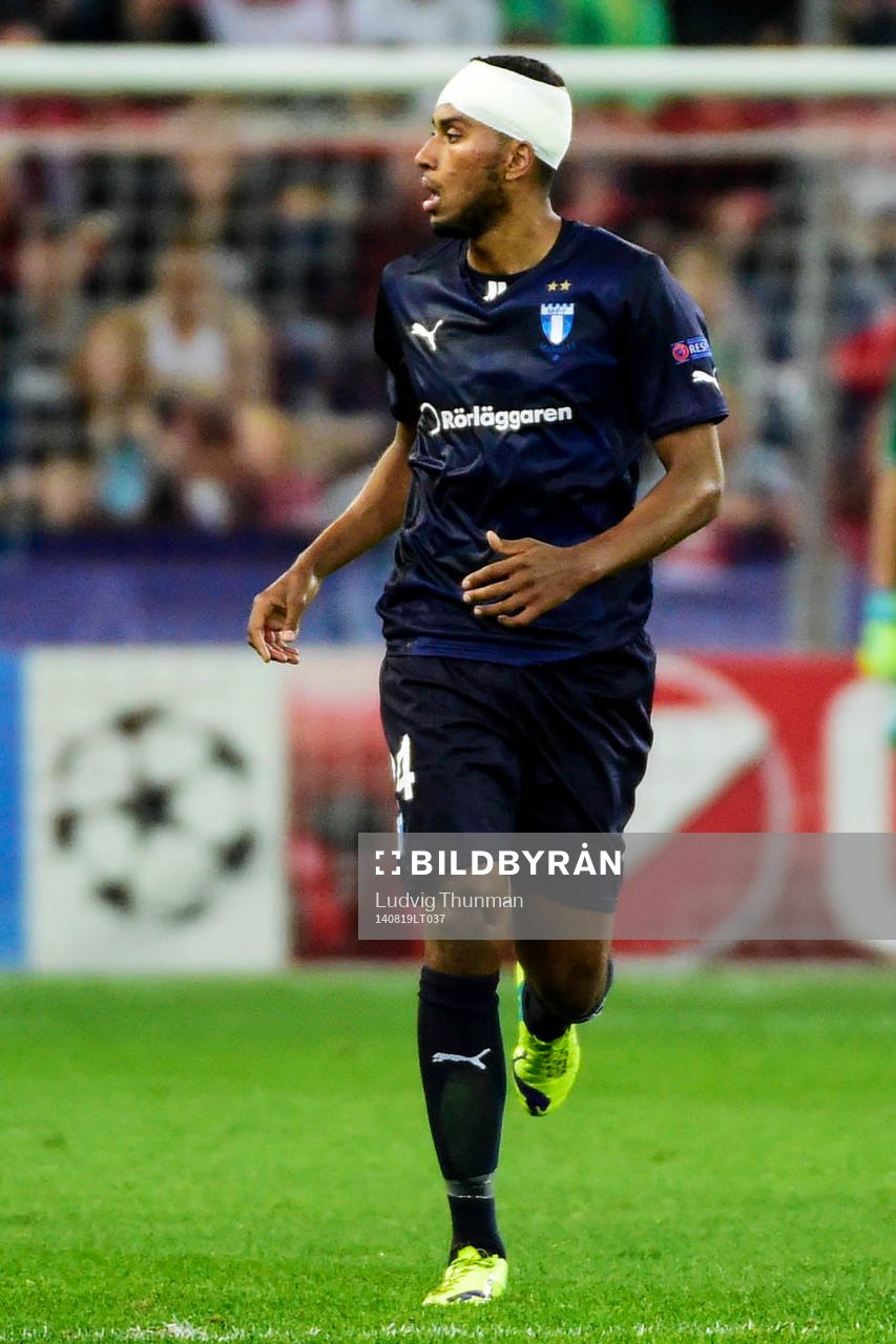 Malmö FFs Isaac Kiese Thelin med lindat huvud