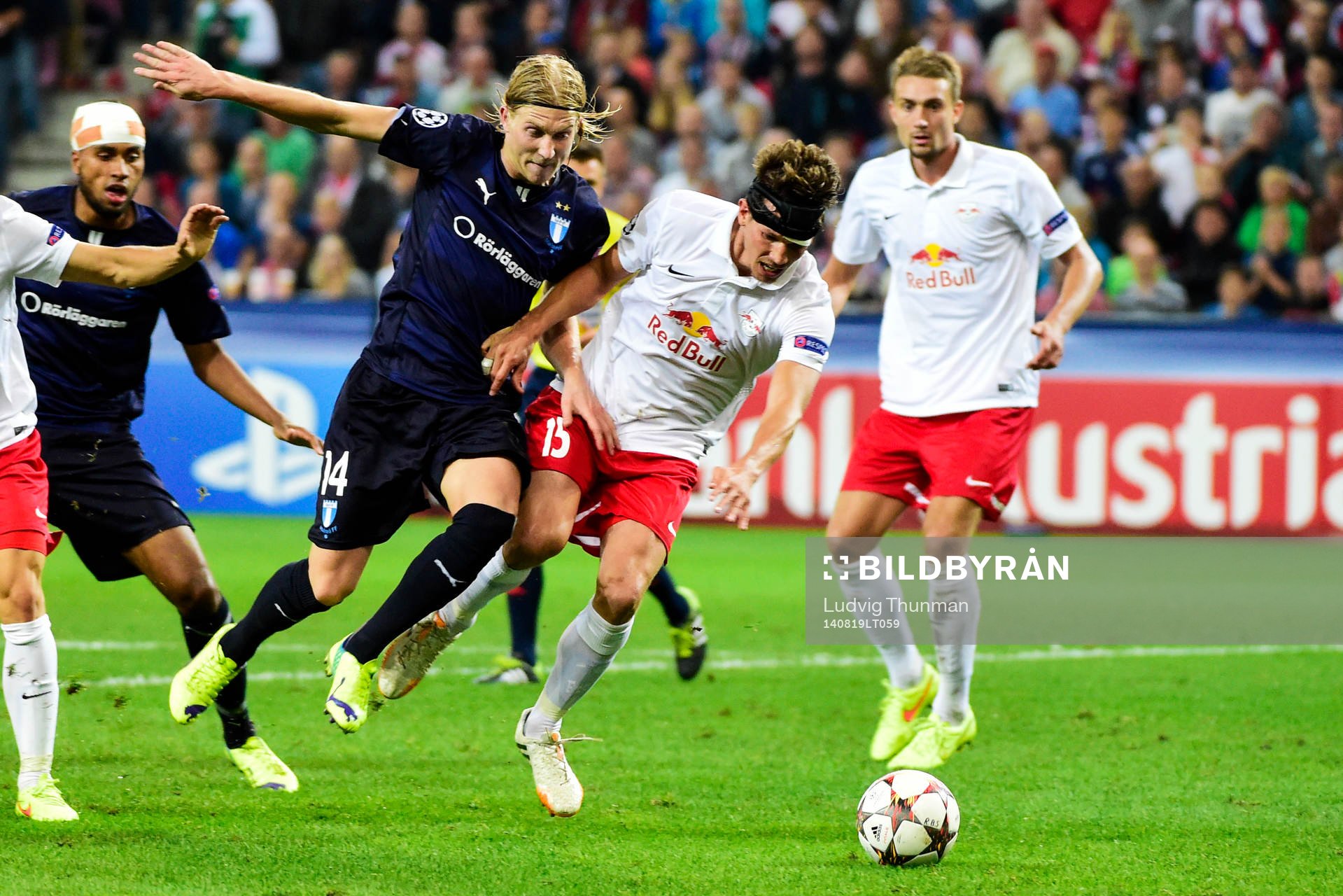 Malmö FFs Simon Kroon och Salzburgs Franz Schiemer