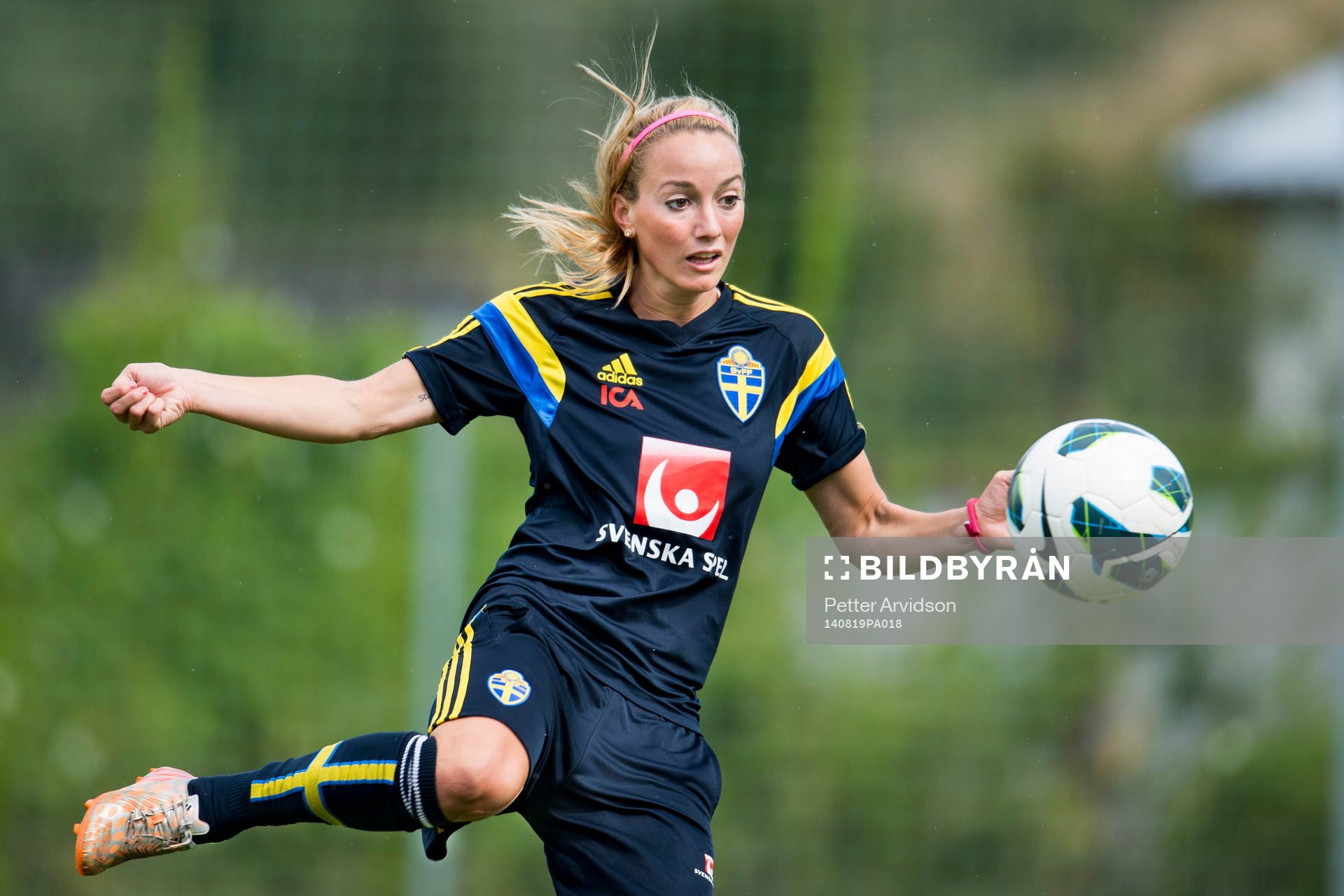 Sveriges Kosovare Asllani