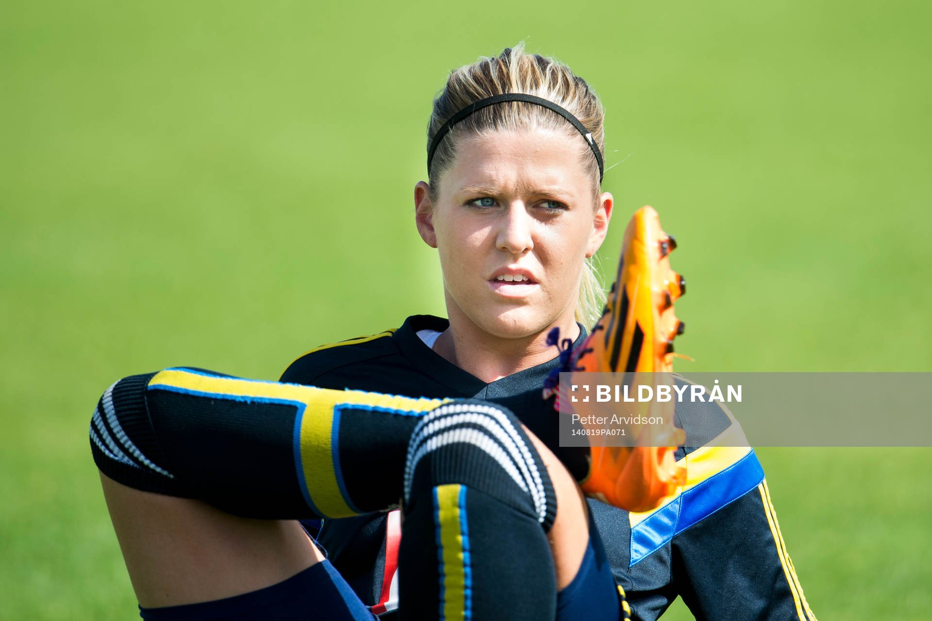 Sveriges Olivia Schough stretchar