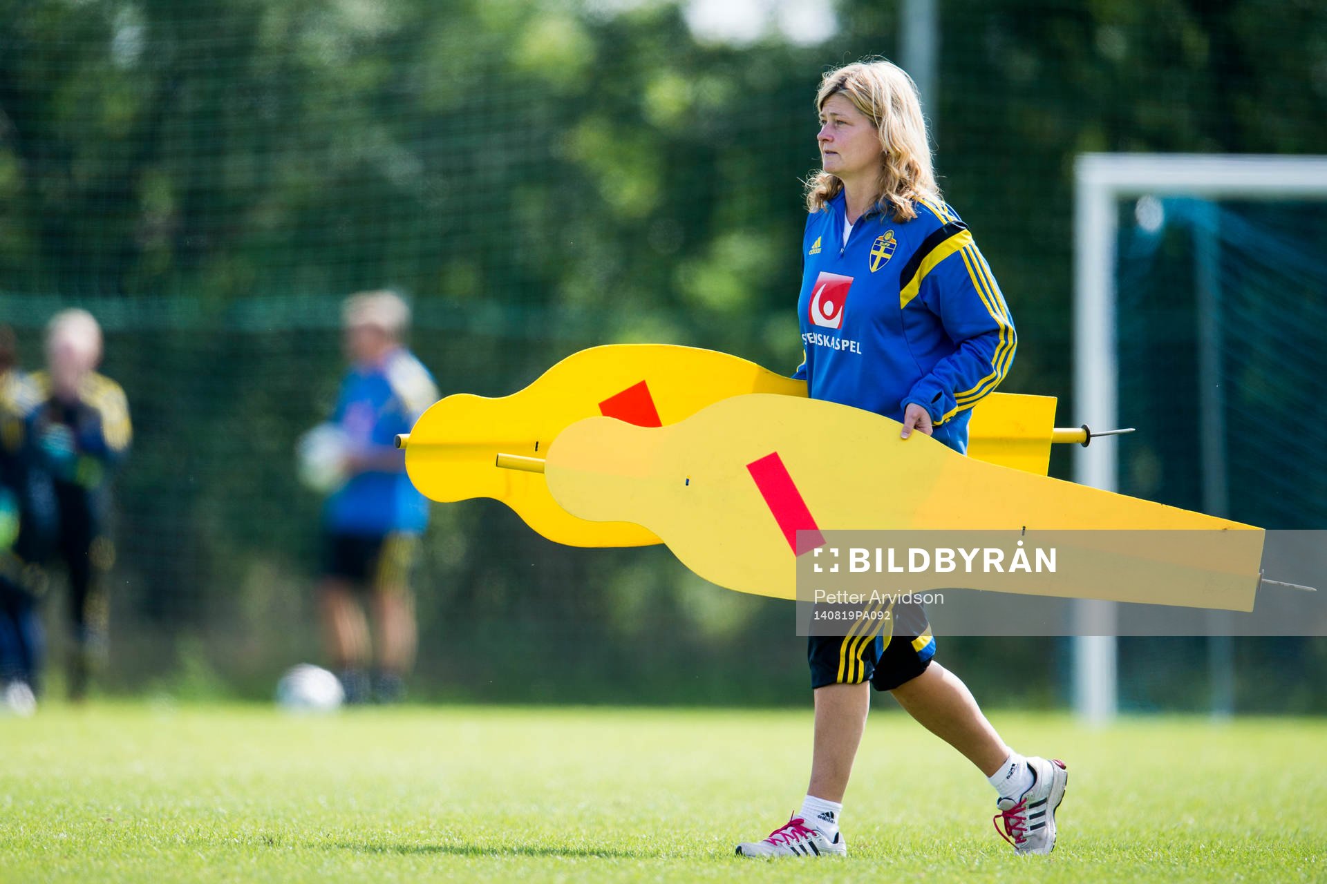 Sveriges pressansvarige Rebecca Hedin under en träning inför VM-kvalmatchen mot Polen den 19 augusti 2014 i Gdansk.
