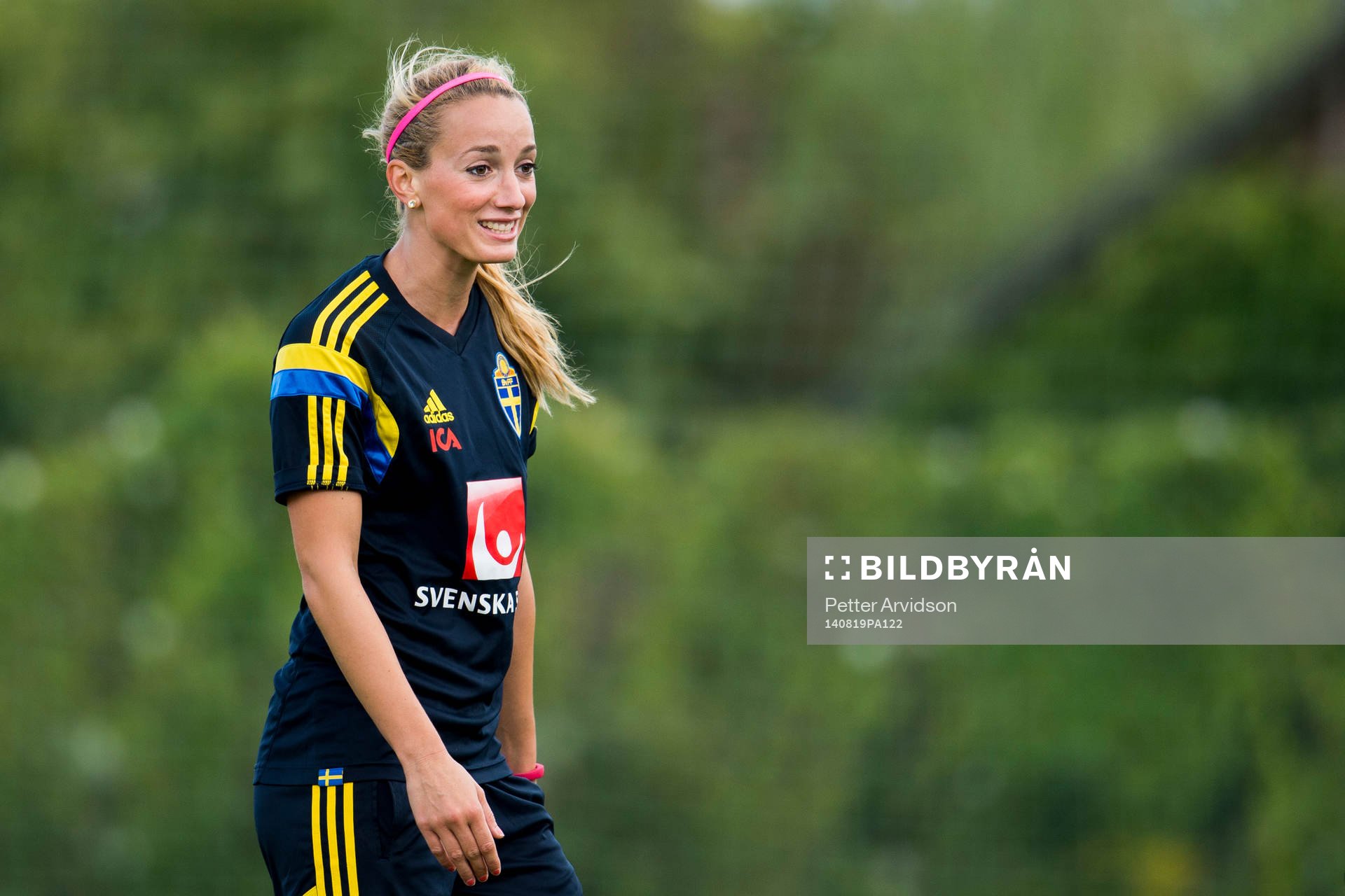 Sveriges Kosovare Asllani