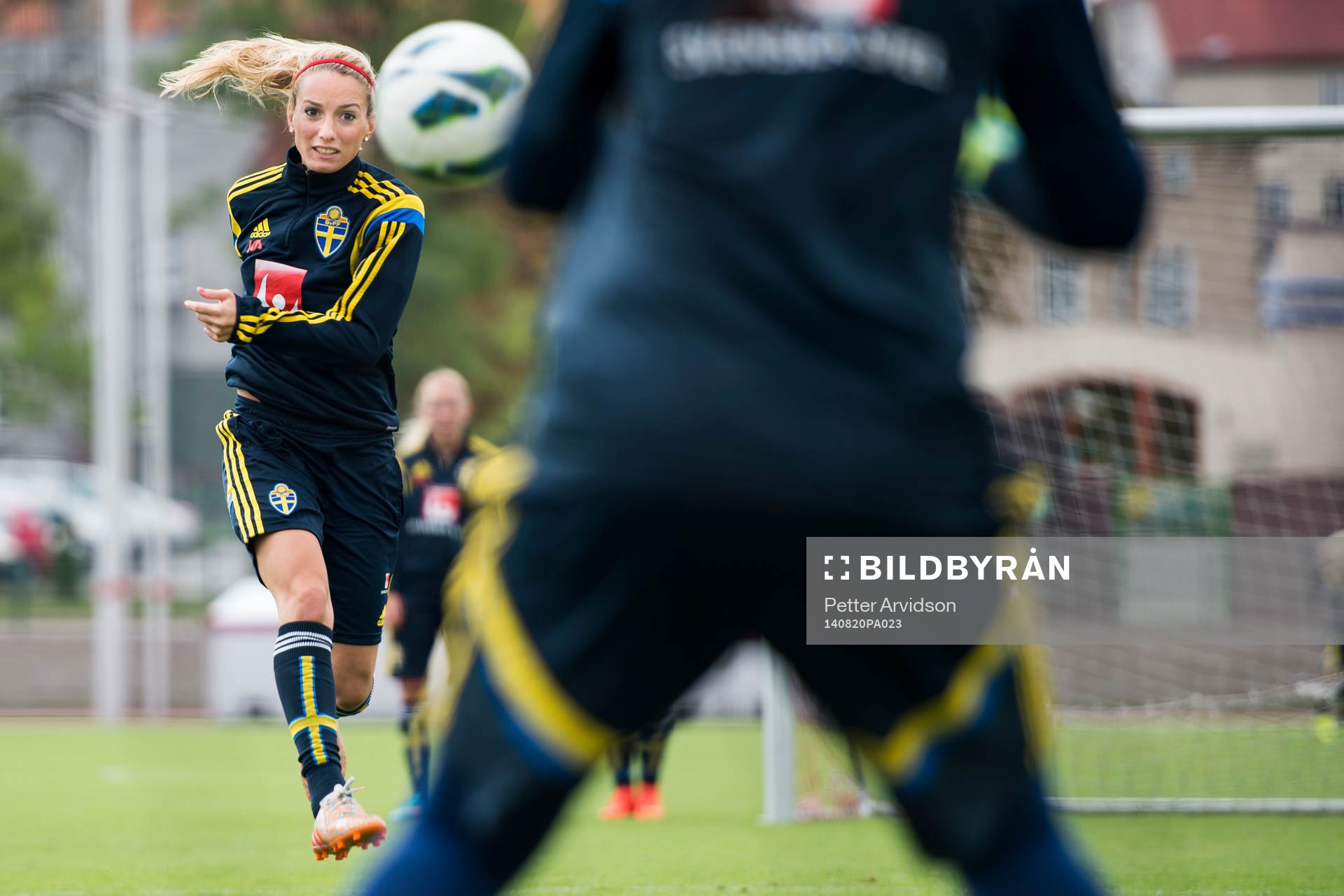 Sveriges Kosovare Asllani