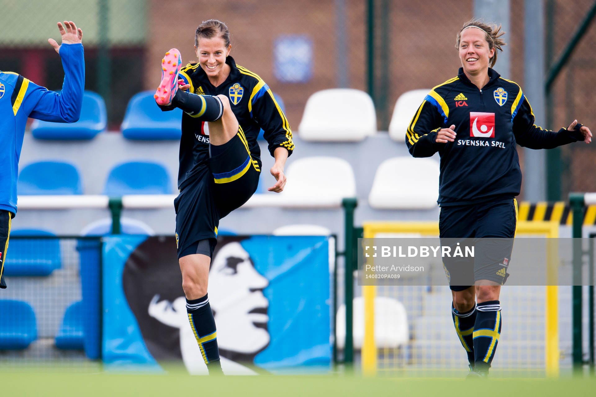 Sveriges Lotta Schelin och Lina Nilsson