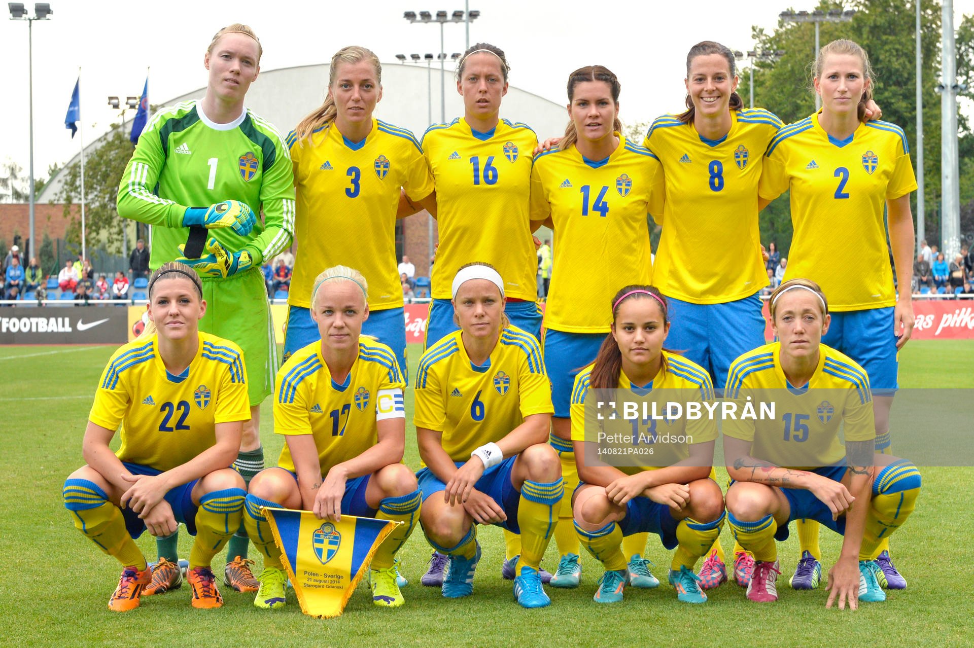 Sveriges målvakt Hedvig Lindahl, Linda Sembrant, Lina