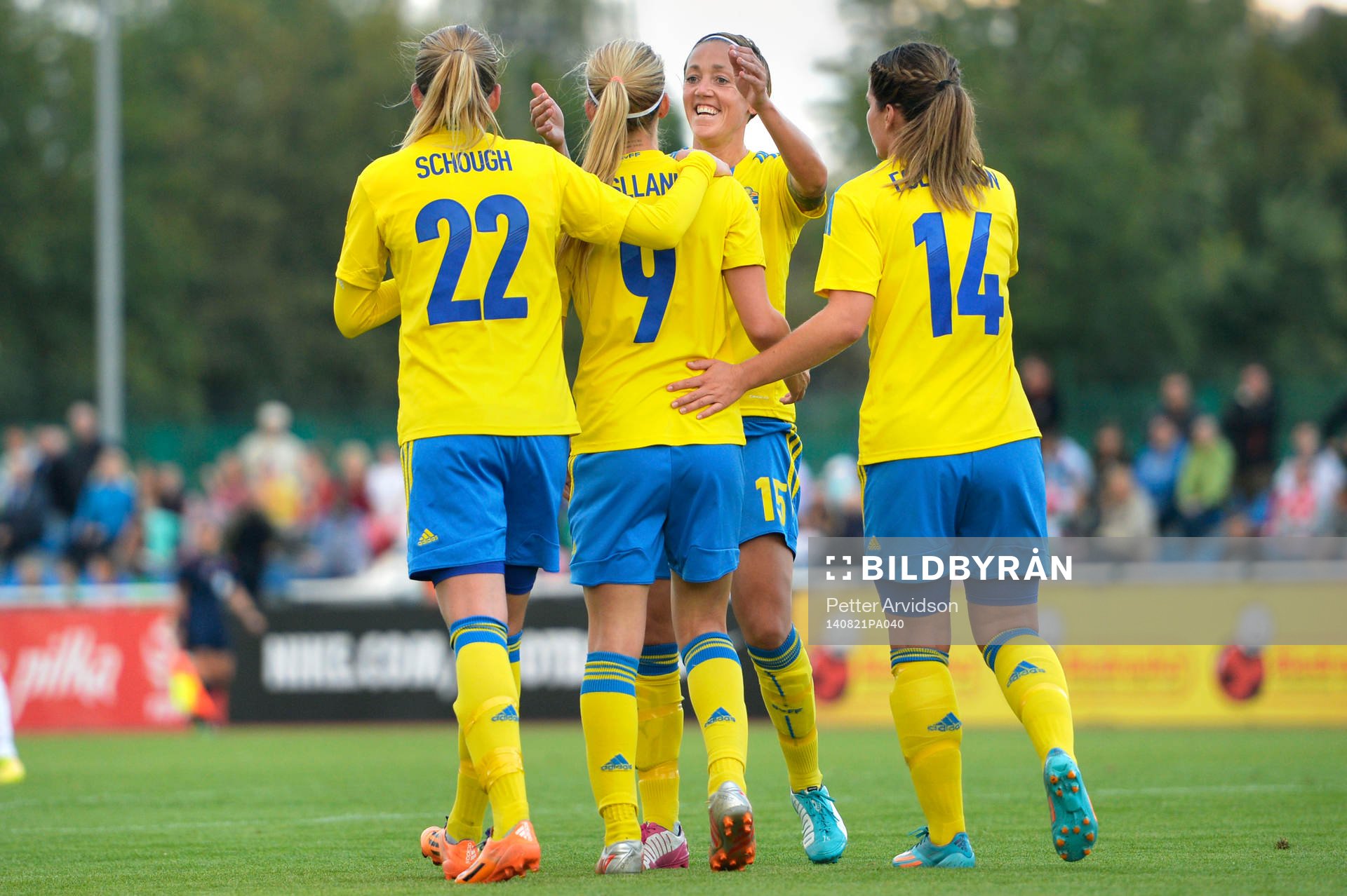 Sveriges Kosovare Asllani firas