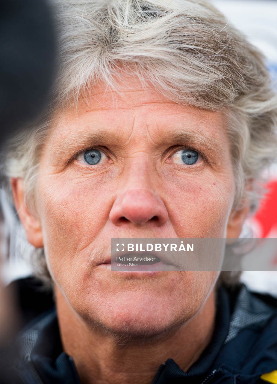 Sveriges förbundskapten Pia Sundhage svarar på frågor