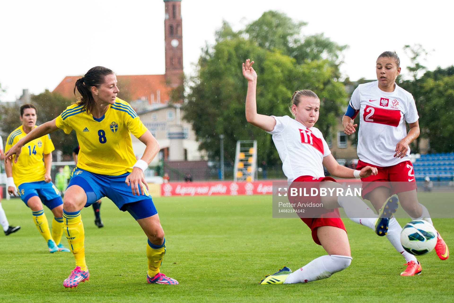 Polens Gabriela Grzywinska och Aleksandra Sikora får undan