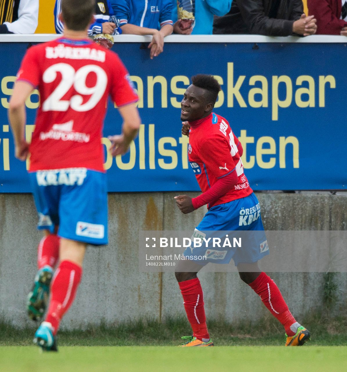 Helsingborgs David Accam har gjort 1-1 i matchen i