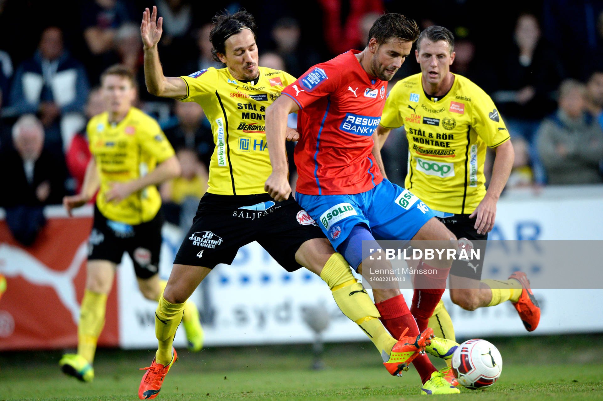 Mjällbys Daniel Ivanovski och Helsingborgs Mikael Dahlberg