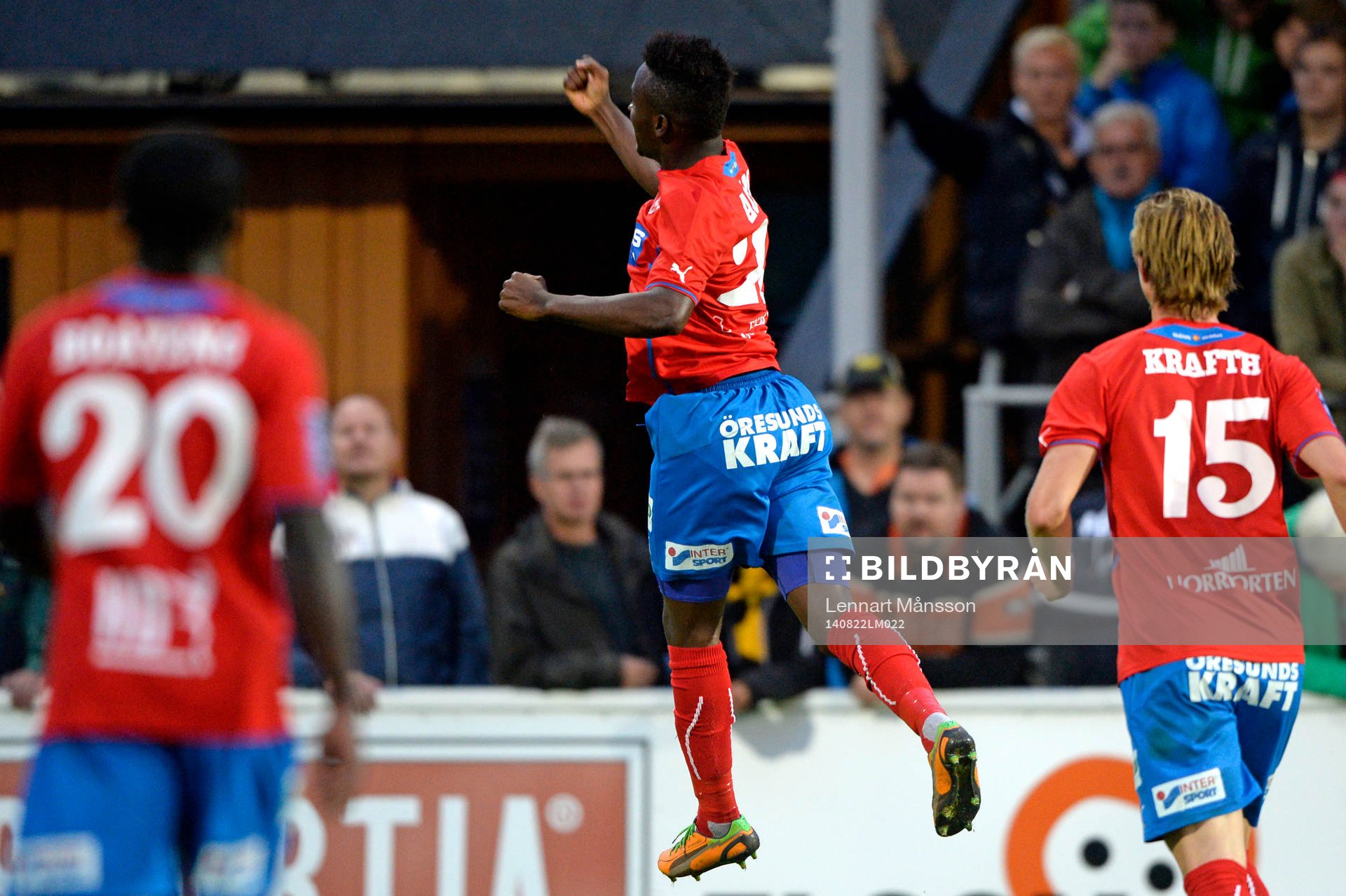 Helsingborgs David Accam jublar