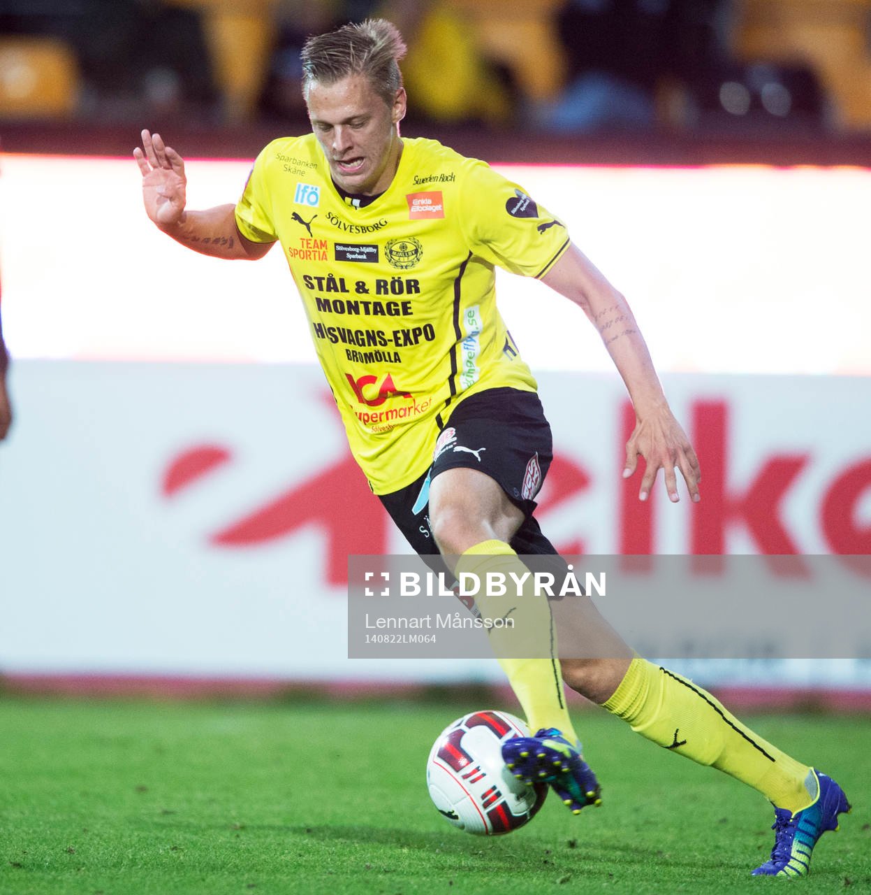 Mjällbys Mattias Håkansson i matchen i allsvenskan mellan