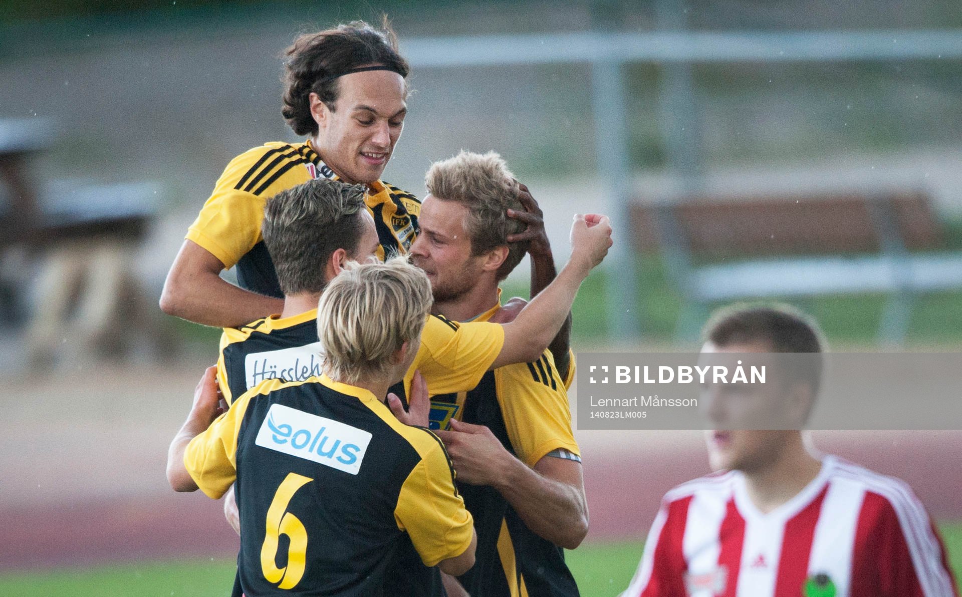 IFK Hässleholms Jesper Eliasson har gjort 0-1 på straff