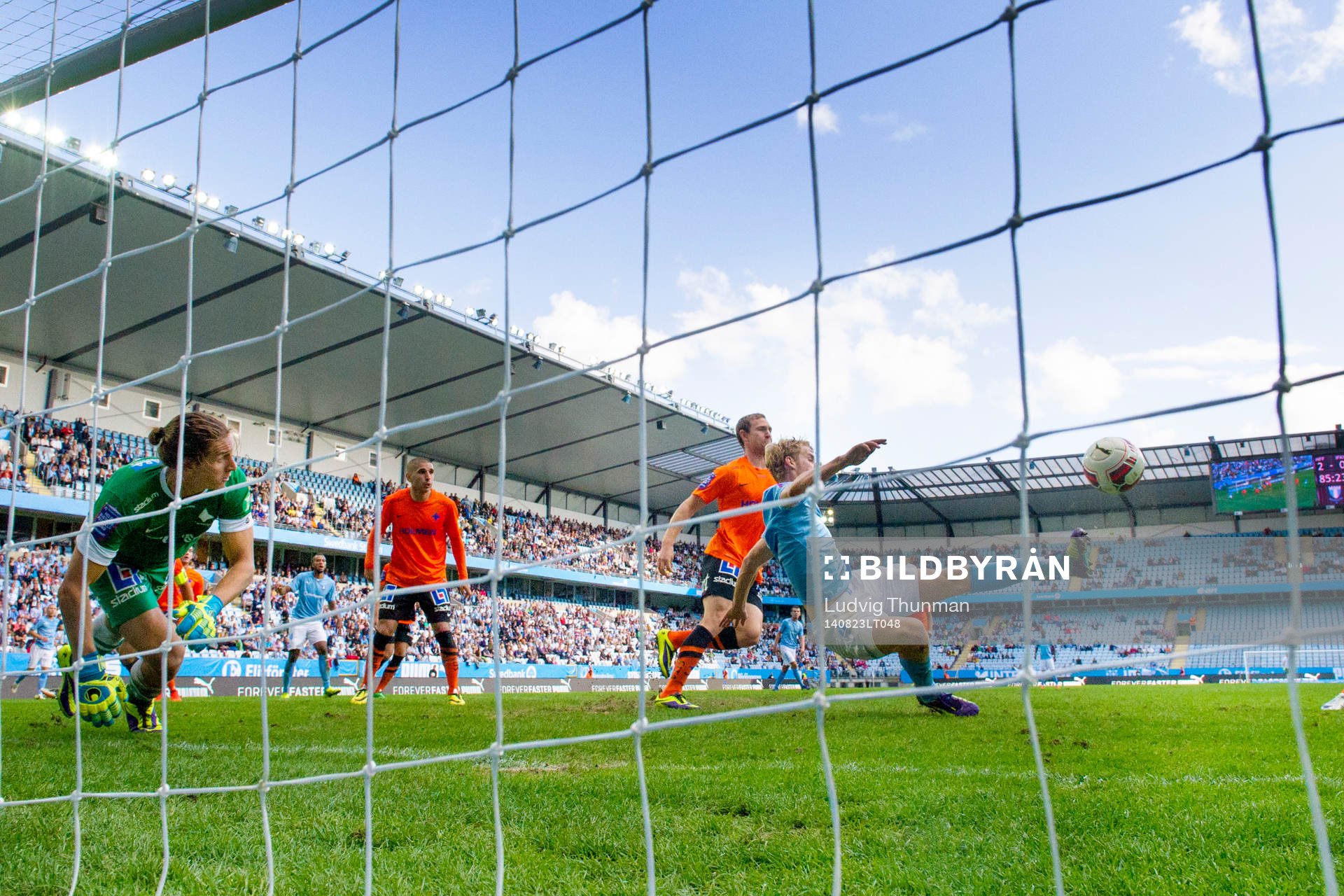 Malmö FFs Filip Helander gör 3-0 bakom Norrköpings