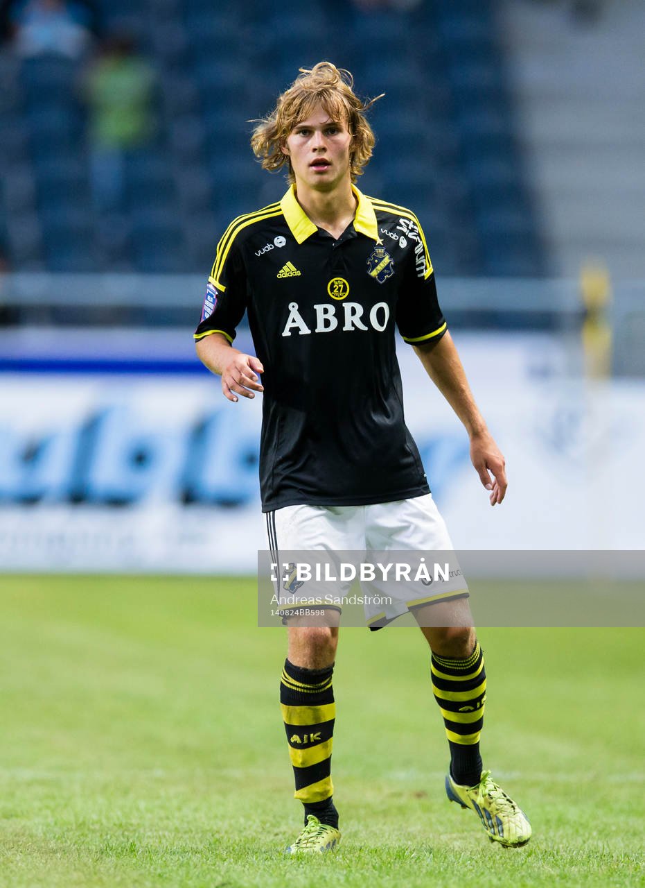s Sam Lundholm
