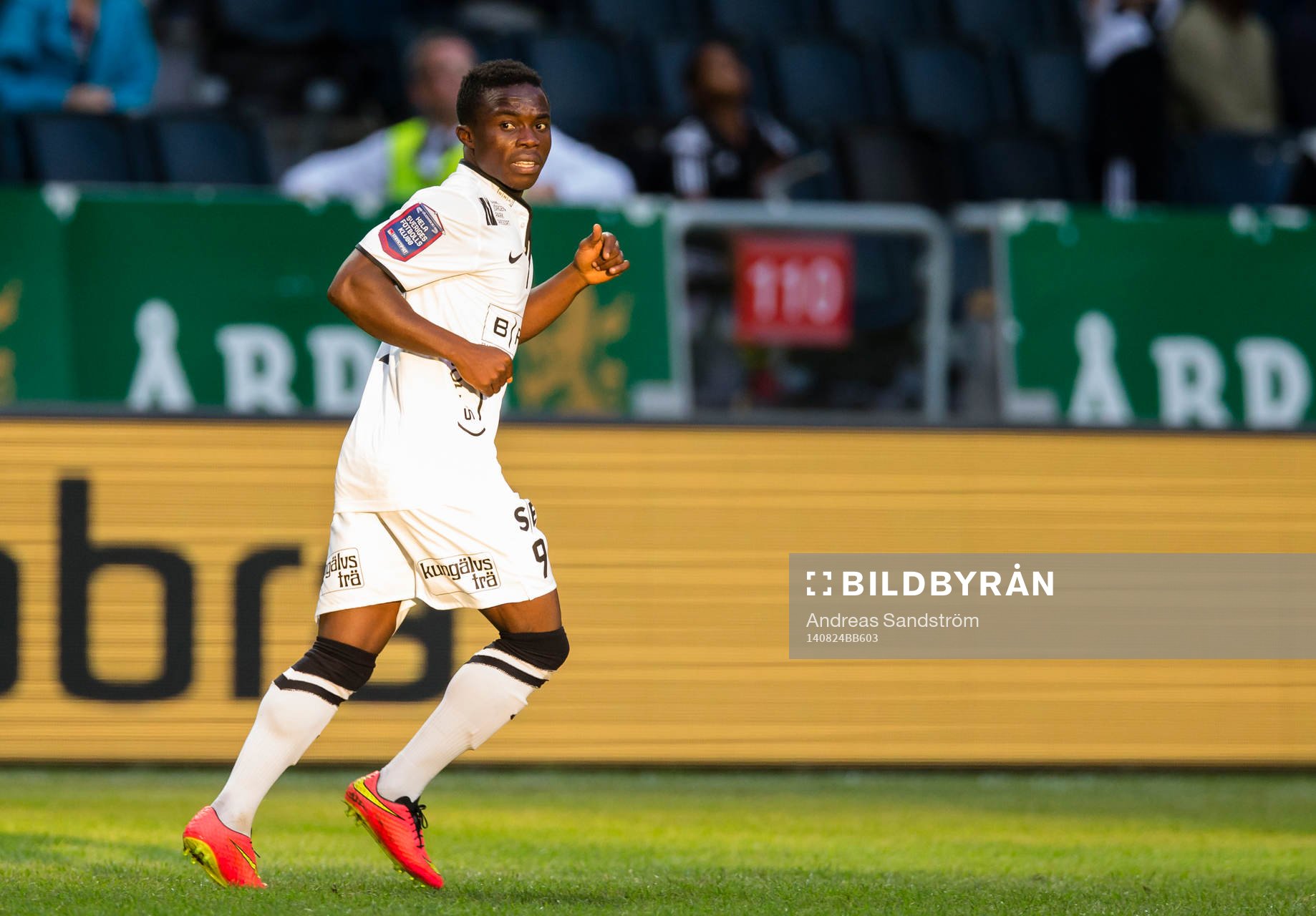 Häckens Augustine Okrah under fotbollsmatchen i Allsvenskan mellan AIK och BK Häcken den 24 Augusti 2014 i Stockholm. 