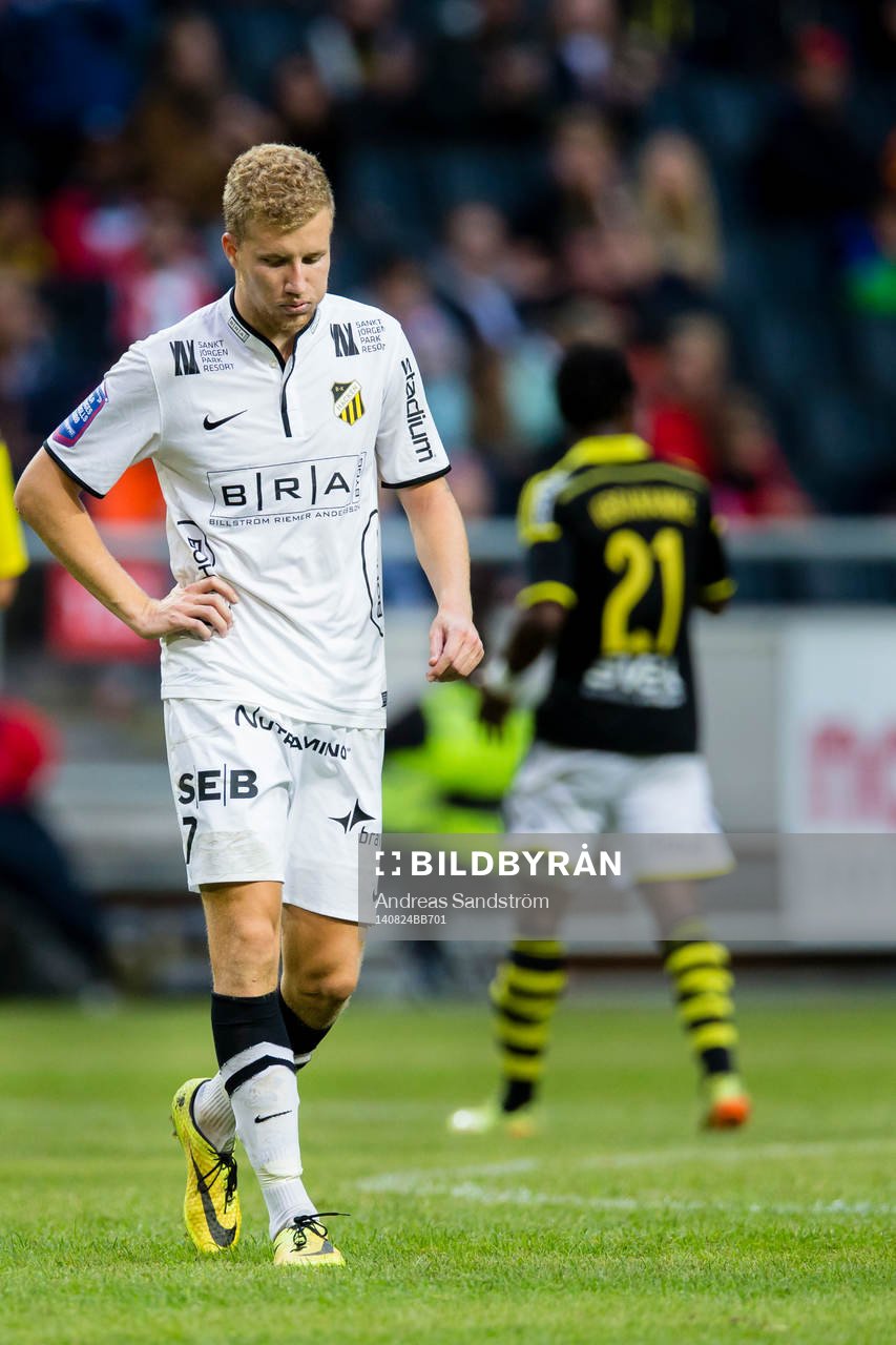 Häckens Simon Gustafson ser deppig ut