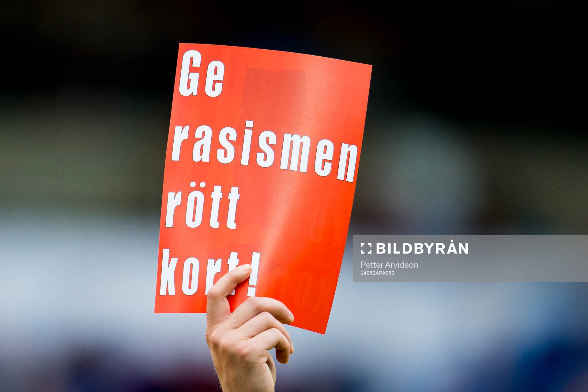 Manifestation mot rasism, Ge rasismen rött kort under fotbollsmatchen i Allsvenskan mellan Halmstad och Elfsborg den 24 augusti 2014 i Halmstad.