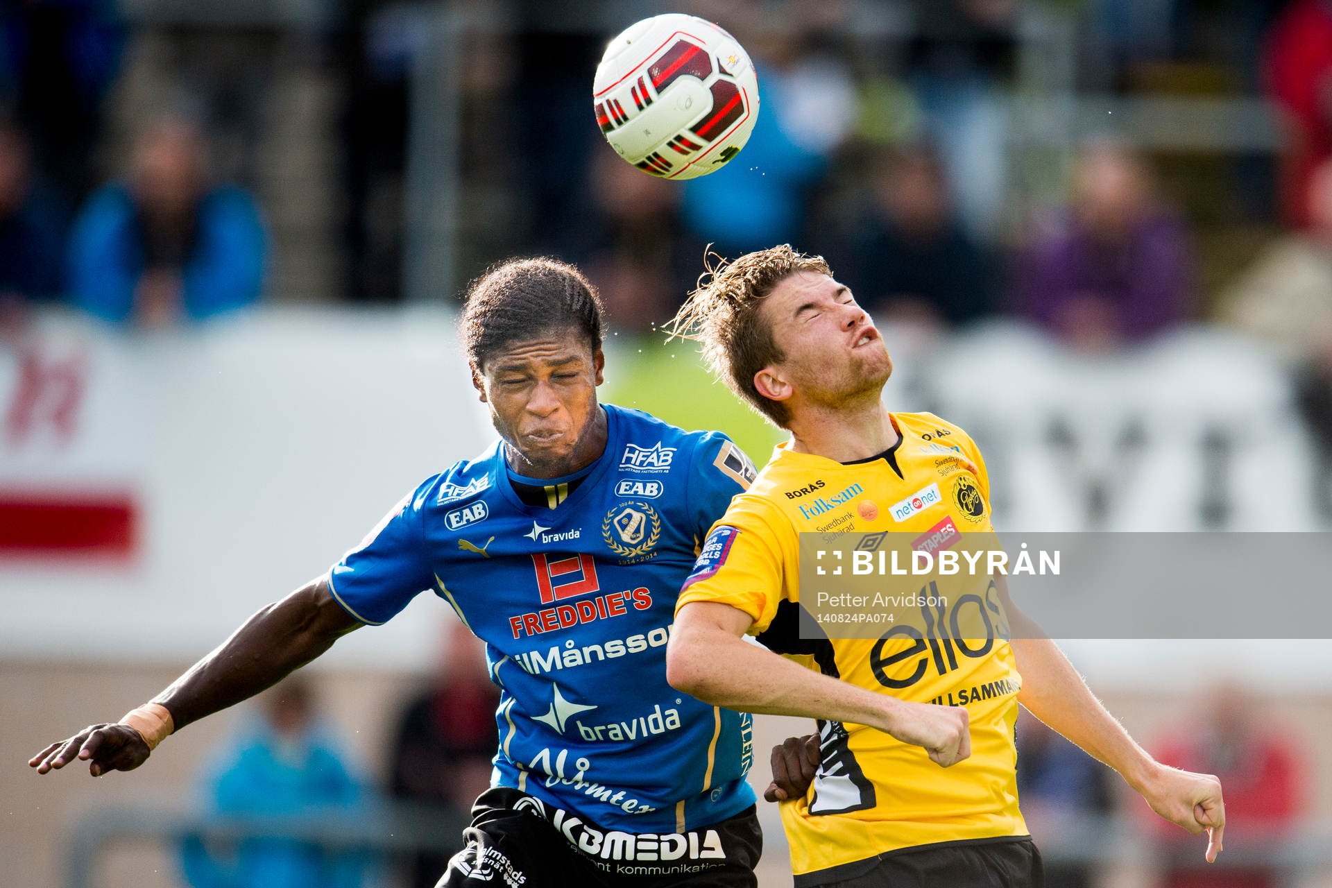 Halmstads Joseph Baffo i nickduell med Elfsborgs Marcus