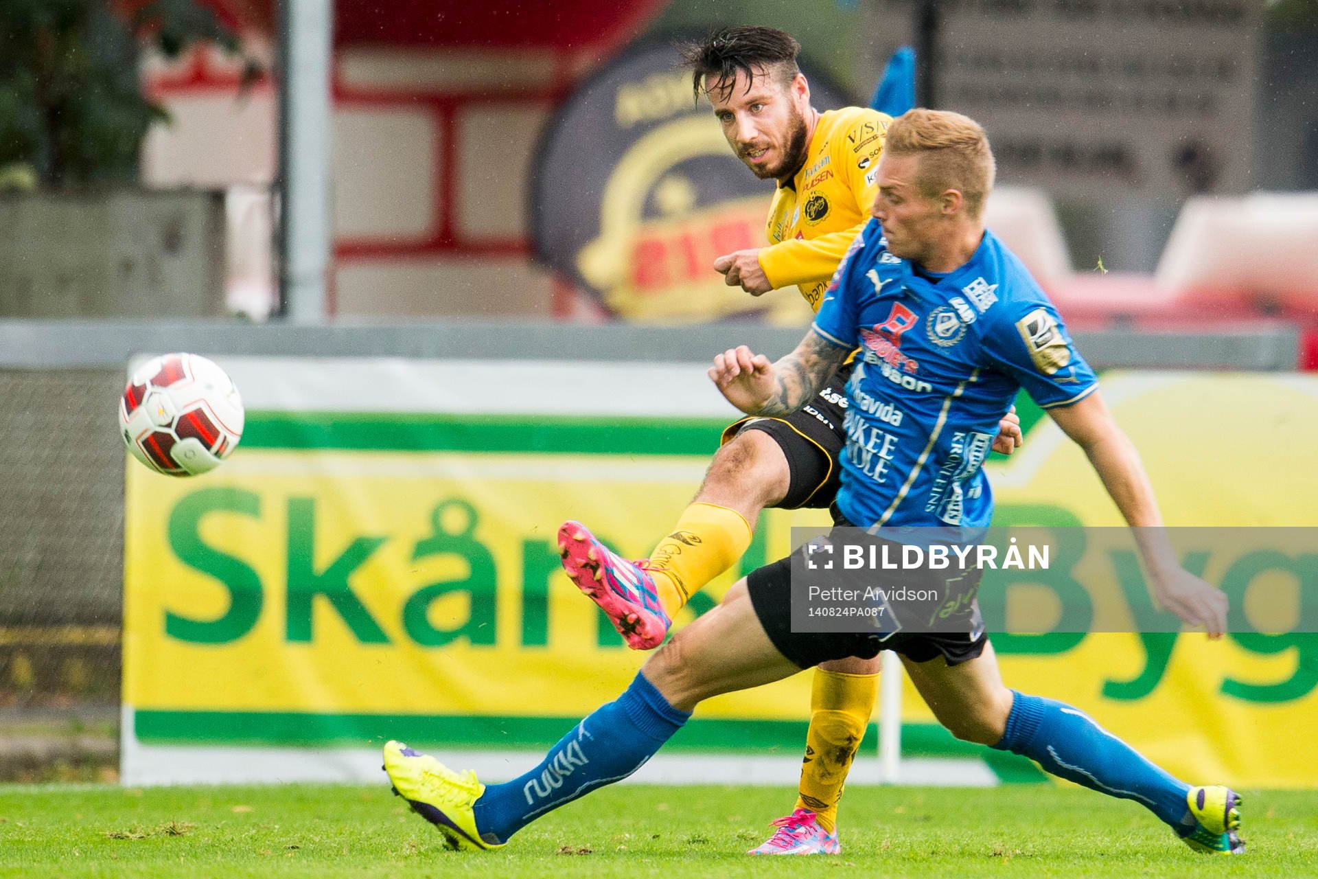 Elfsborgs Mikkel Beckmann och Halmstads Gudjón Baldvinsson
