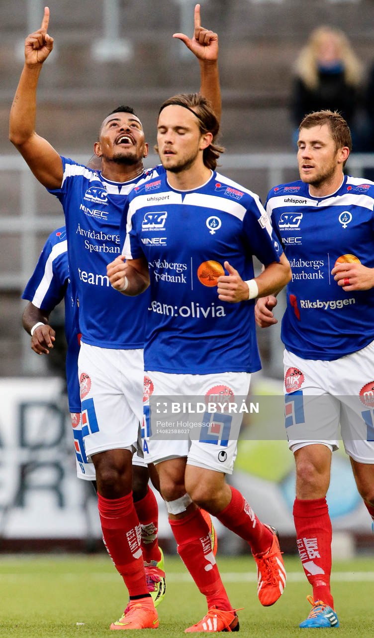 Åtvidabergs Ricardo Santos jublar