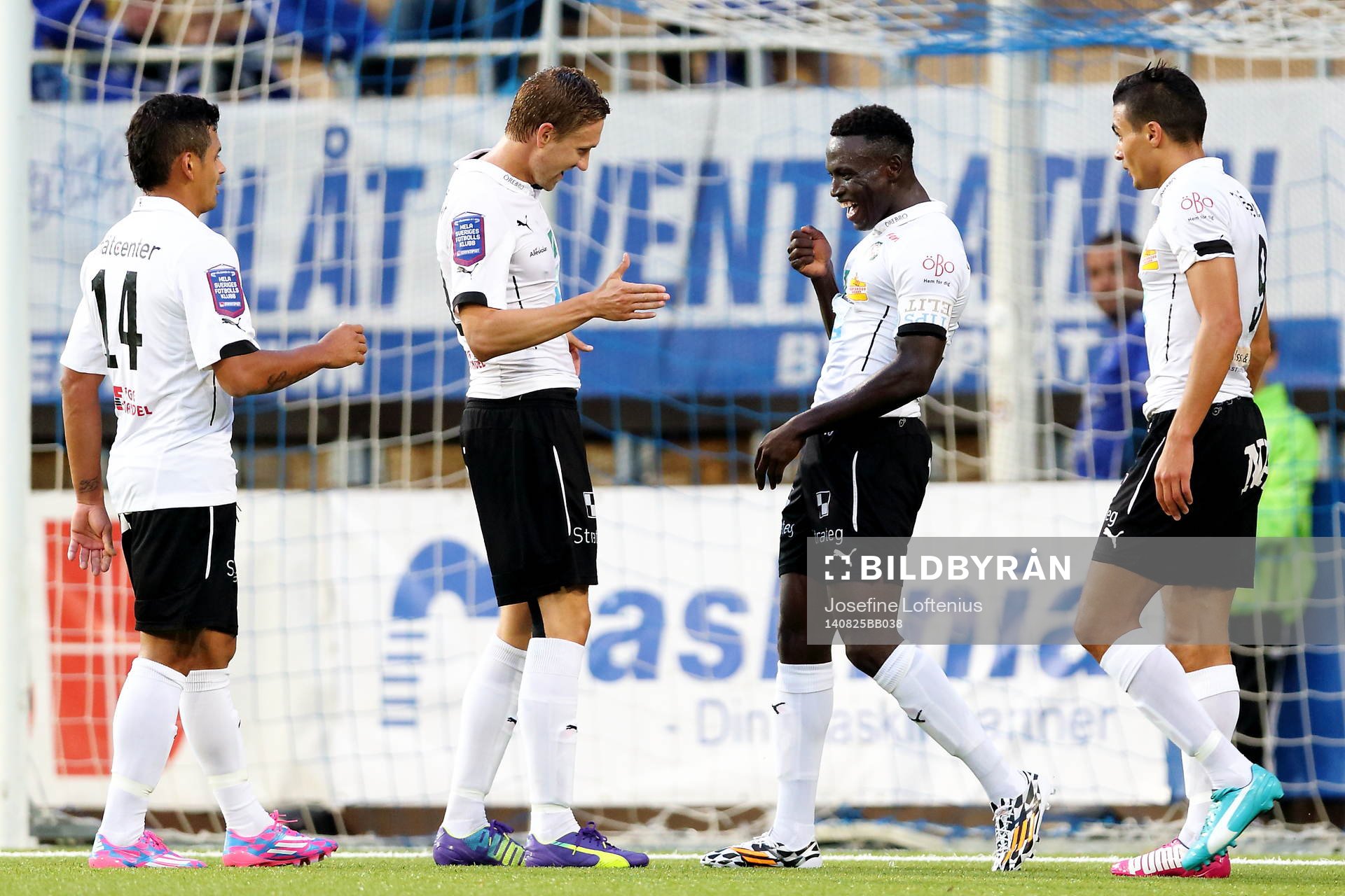 Örebros Alhassan Kamara jublar