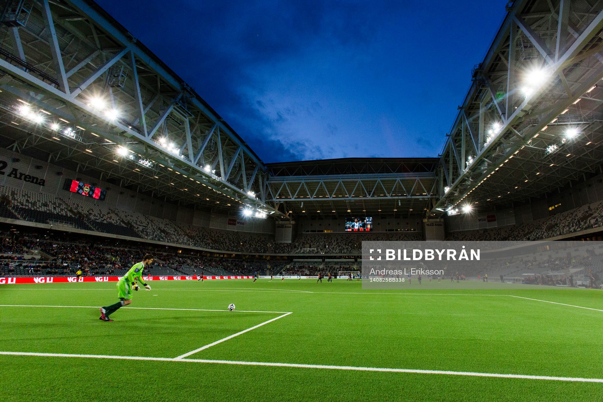 Brommapojkarnas målvakt Davor Blazevic med en utspark