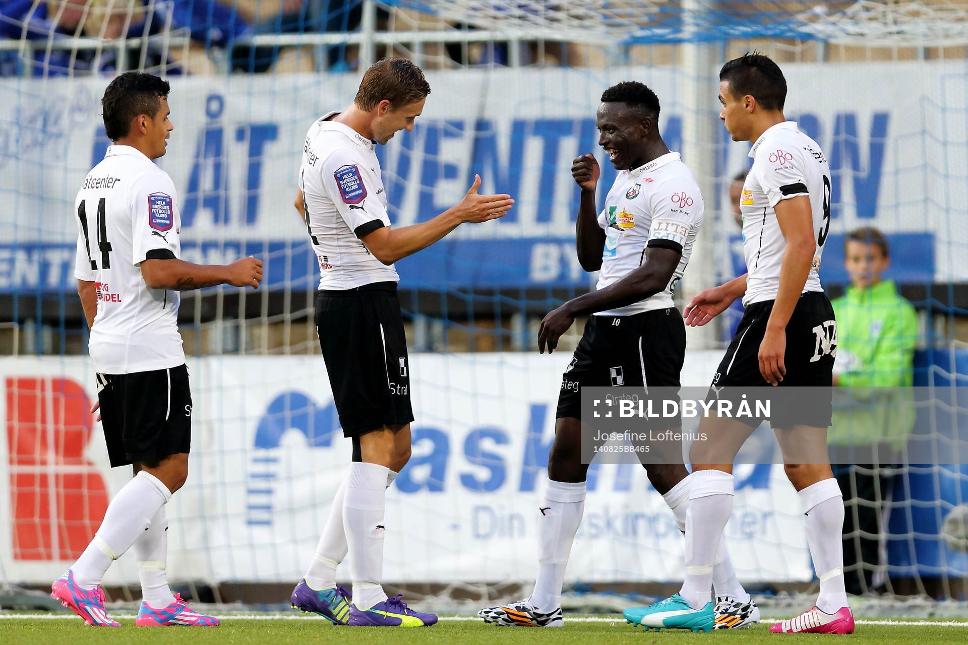 Örebros Alhassan Kamara jublar