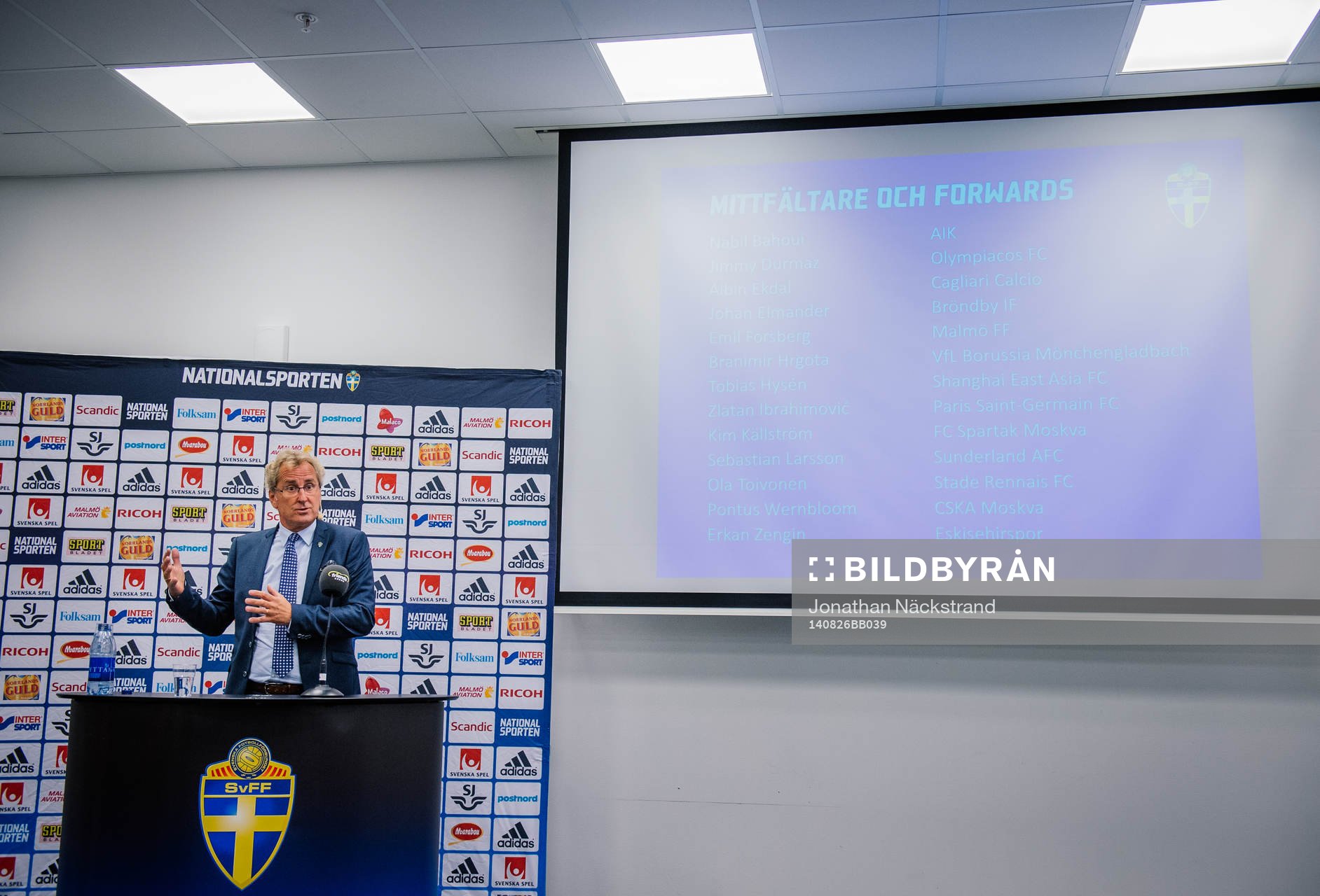 Sveriges förbundskapten för fotbollslandslaget, Erik Hamrén, presenterar truppen inför matchen mot Estland hemma och EM-kvalet borta mot Österrike under en presskonferens anordnad av Svenska Fotbollförbundet den 26 augusti 2014 i Stockholm.