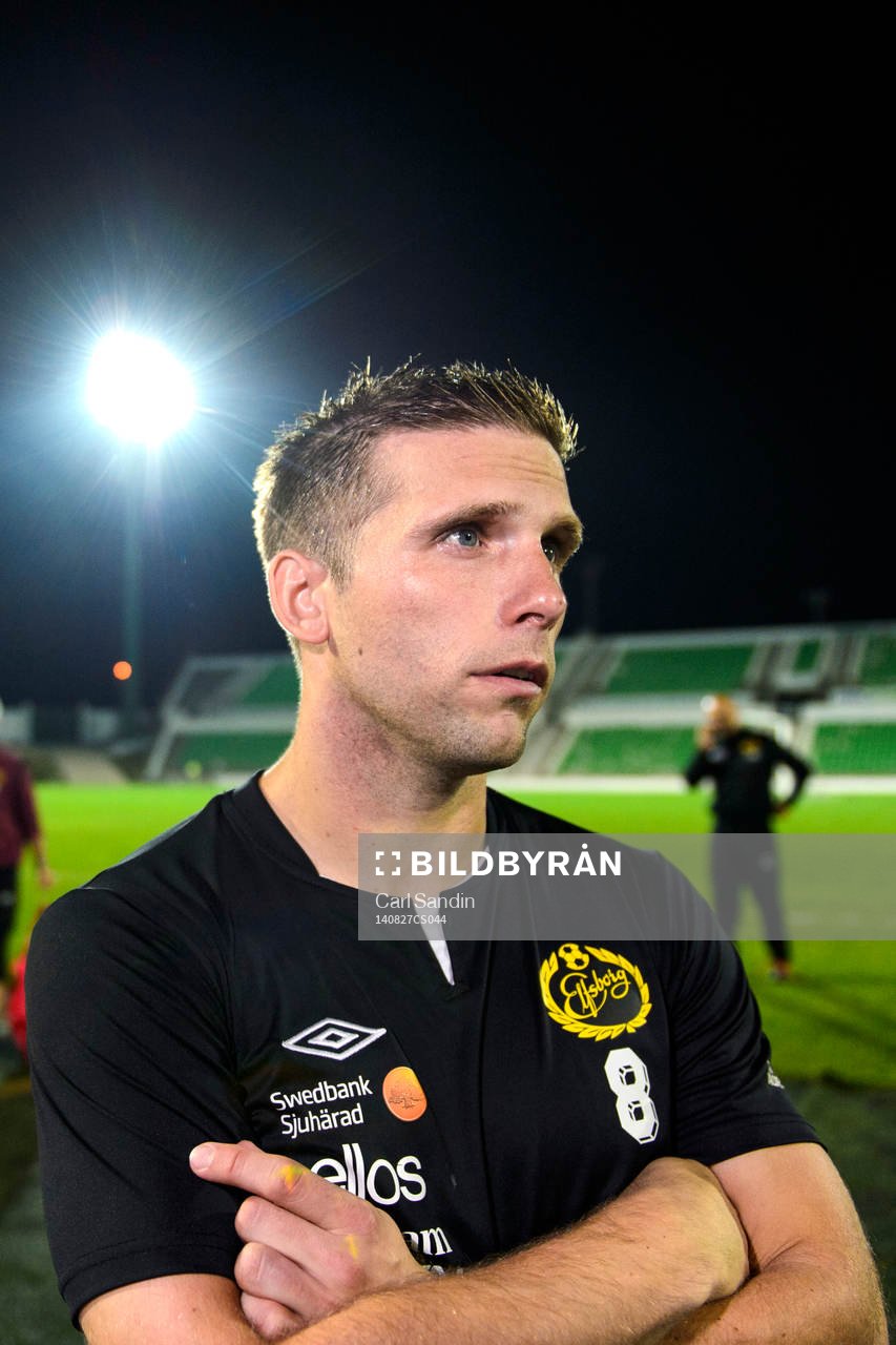 Elfsborgs Anders Svensson blir intervjuad