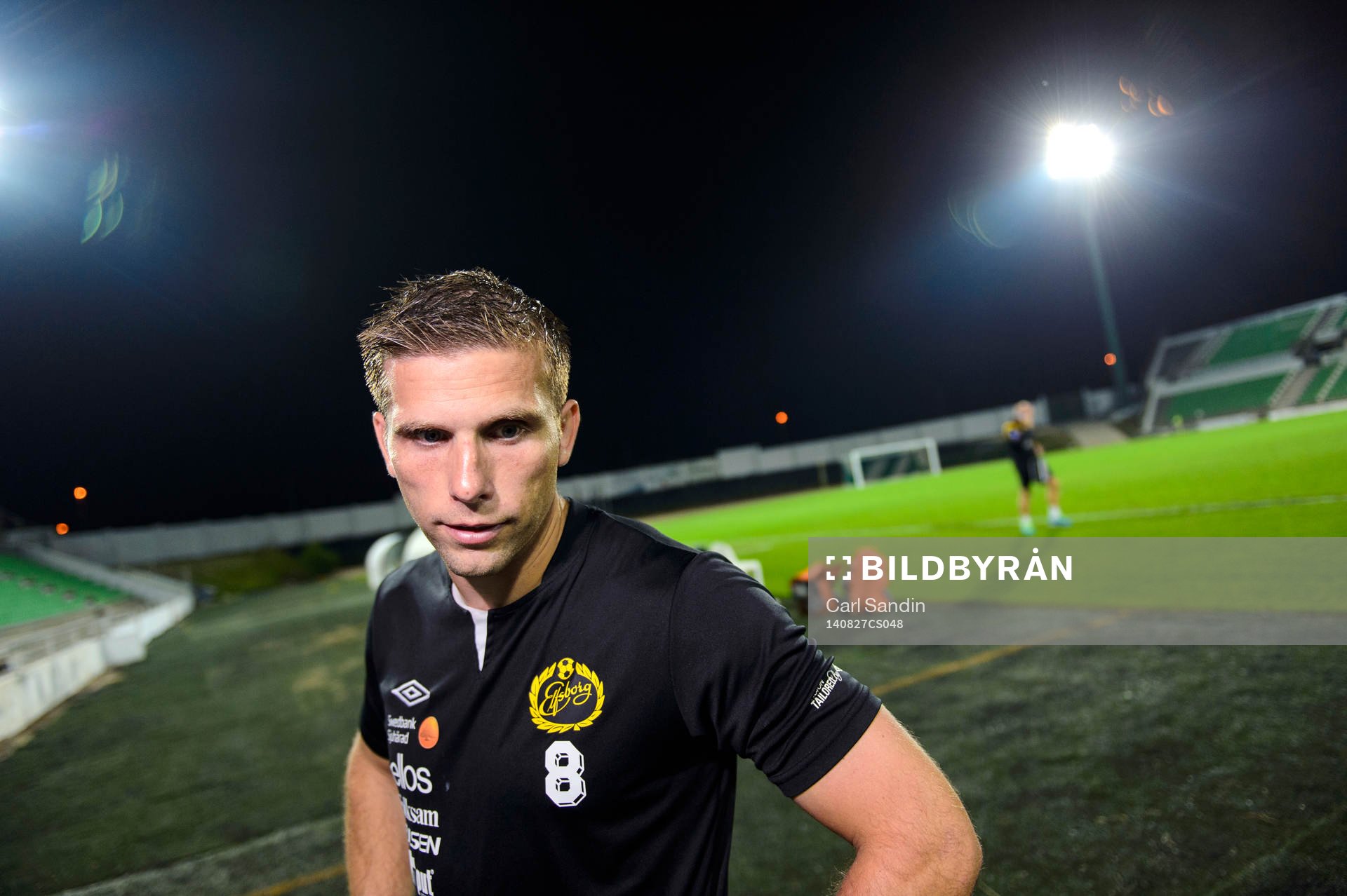 Elfsborgs Anders Svensson blir intervjuad