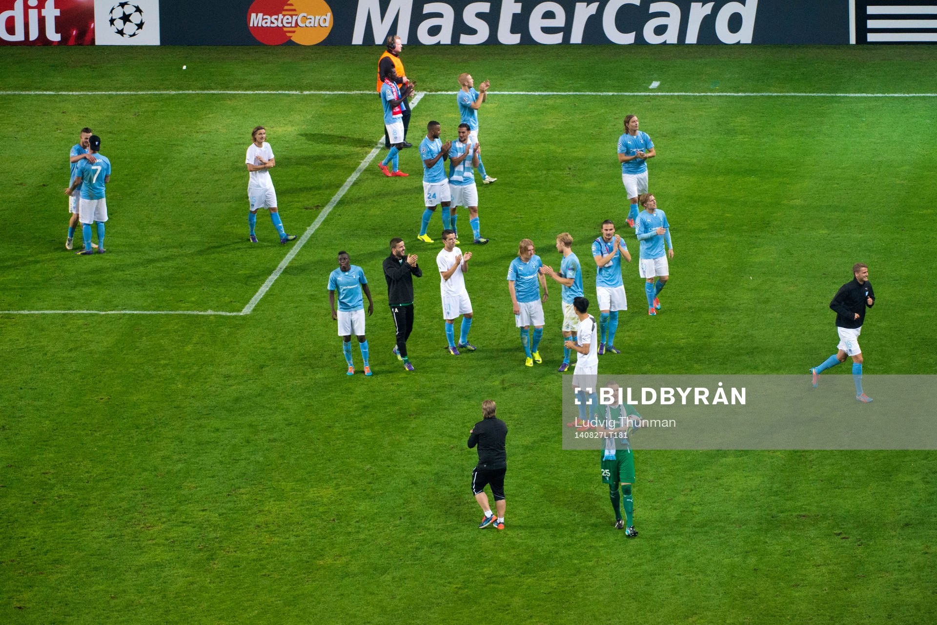 Malmö FFs spelare tackar publiken