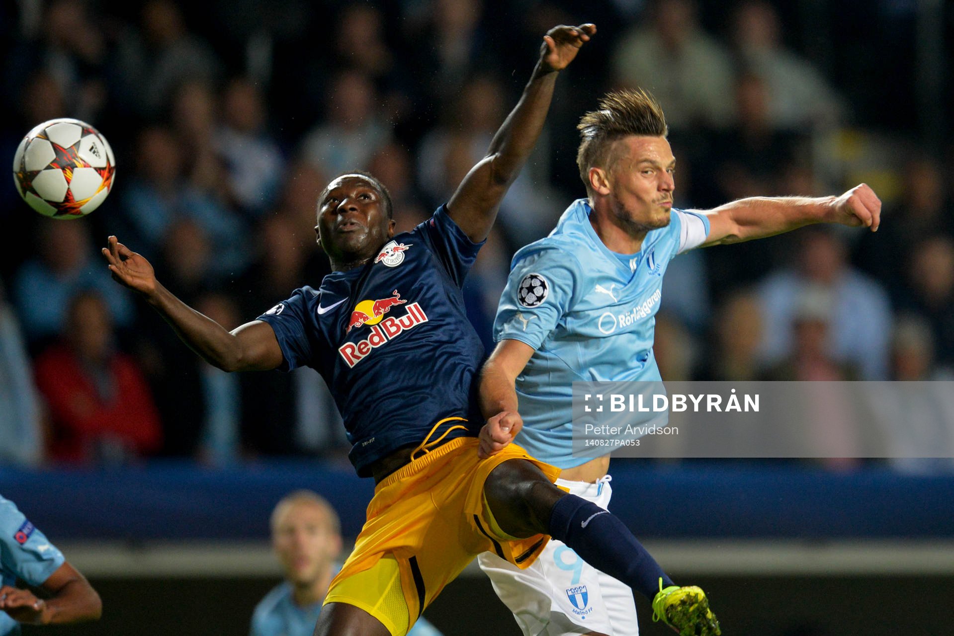 Salzburgs Naby Keita och Malmö FFs Markus Rosenberg