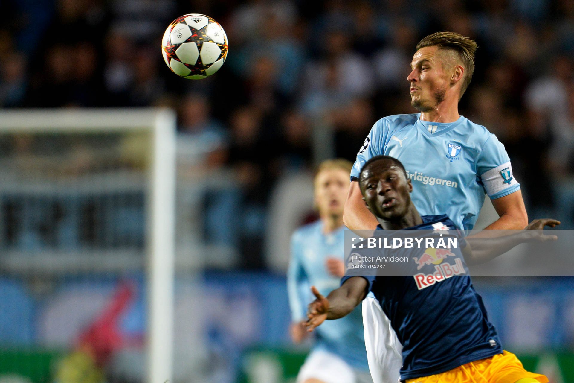 Salzburgs Naby Keita och Malmö FFs Markus Rosenberg